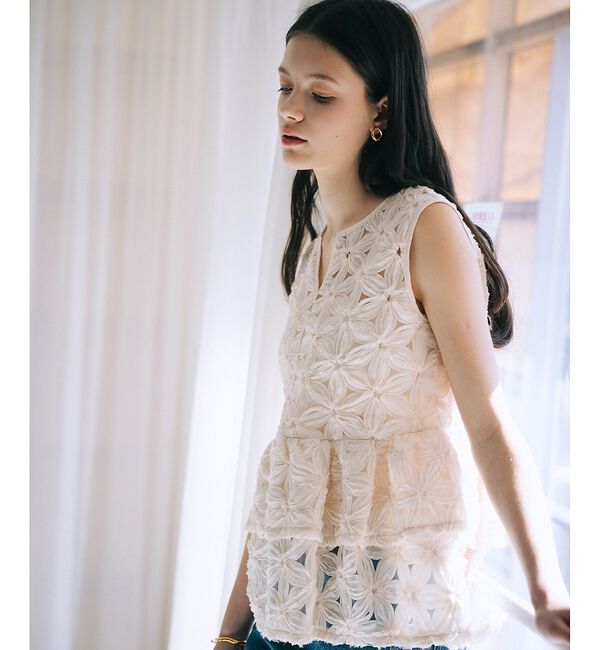 SELFIST「【kariさんコラボ】フラワーモチーフペプラムブラウス【予約】」|シャツ・ブラウス|