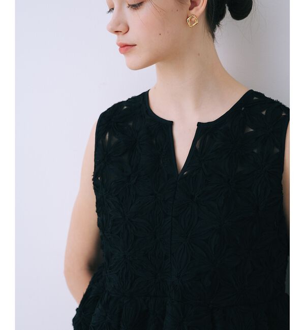 SELFIST「【kariさんコラボ】フラワーモチーフペプラムブラウス【予約】」|シャツ・ブラウス|