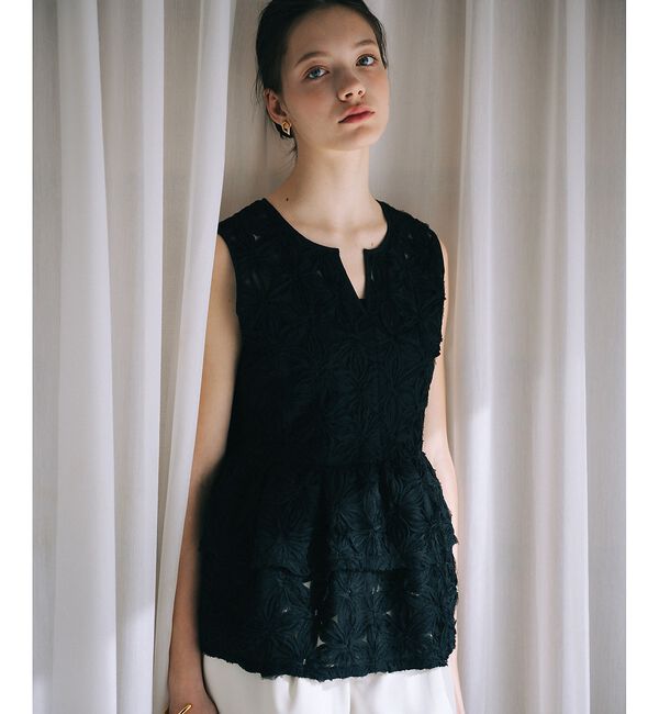 SELFIST「【kariさんコラボ】フラワーモチーフペプラムブラウス【予約】」|シャツ・ブラウス|