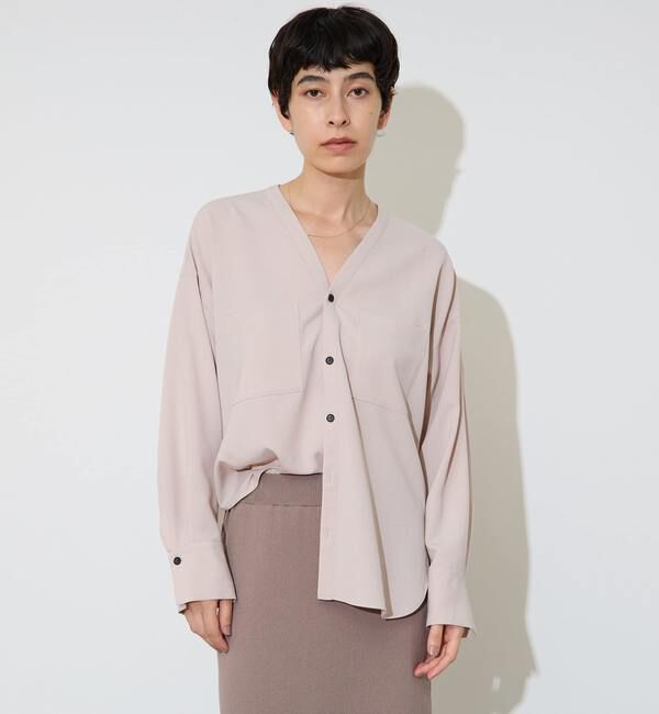 Liesse「Vカラーシャツ」|シャツ・ブラウス|ピンクベージュ