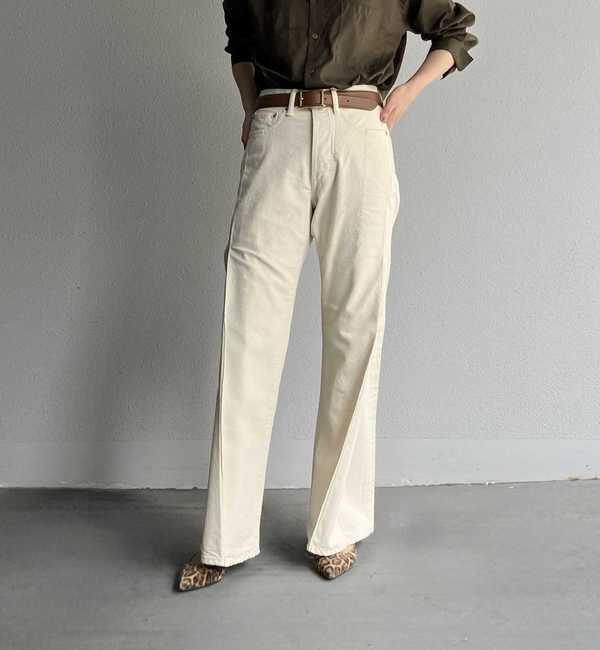 A_「【メルローズ50周年限定】【KURO別注】ホワイトデニムフレアパンツ」|デニム|オフホワイト