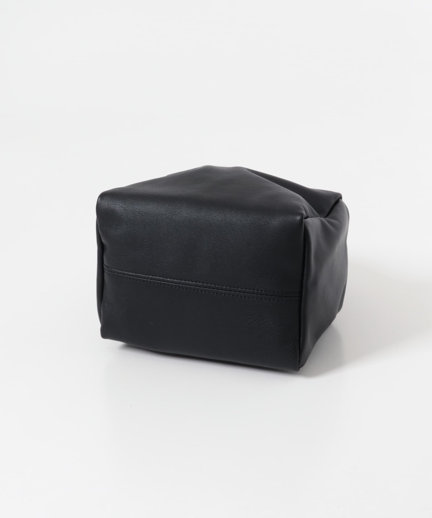 URBAN RESEARCH DOORS「AULENTTI　puff cube bag」|ハンドバッグ|
