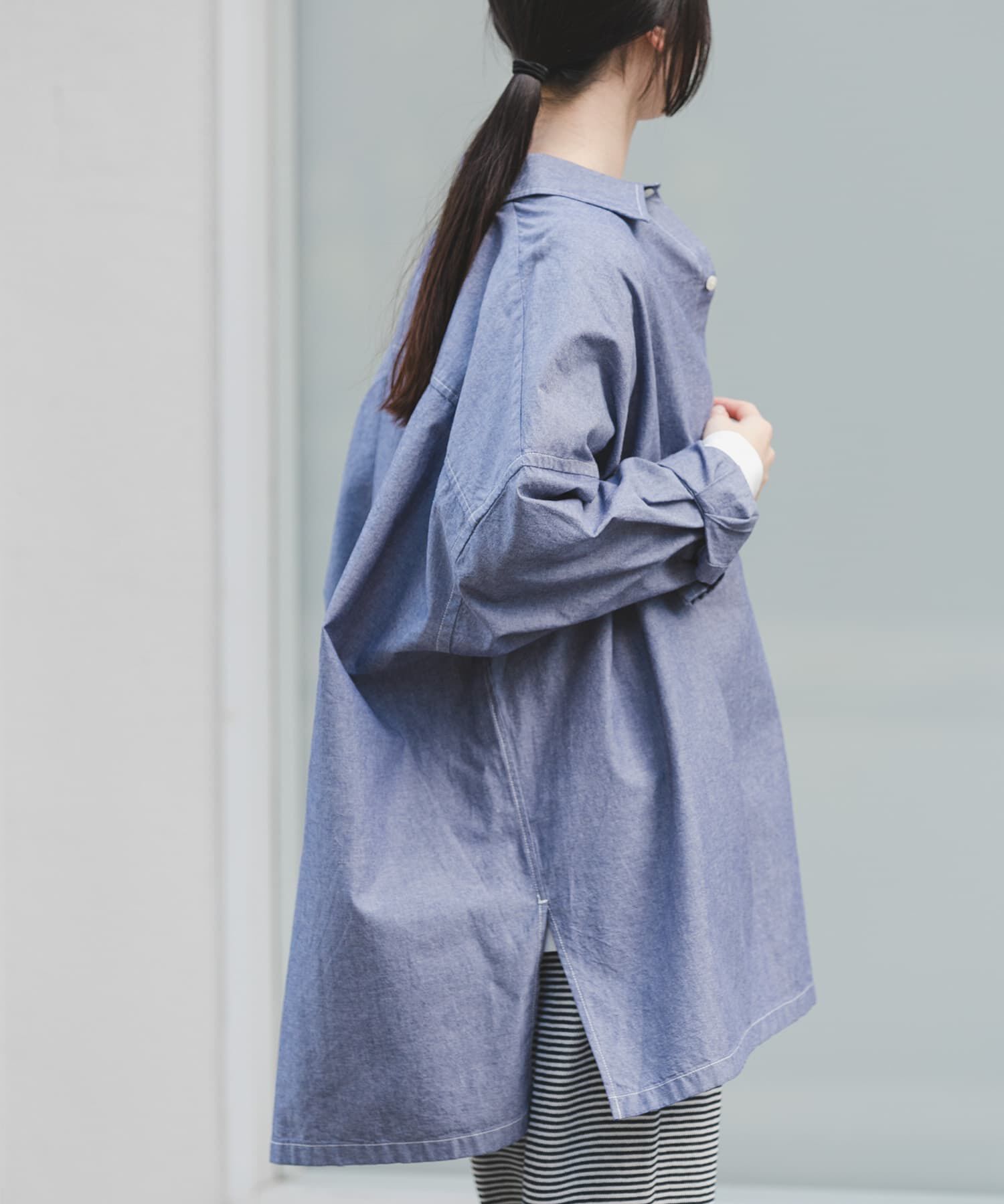 URBAN RESEARCH DOORS「FORK&SPOON　ビッグシャンブレーシャツ」|シャツ・ブラウス|