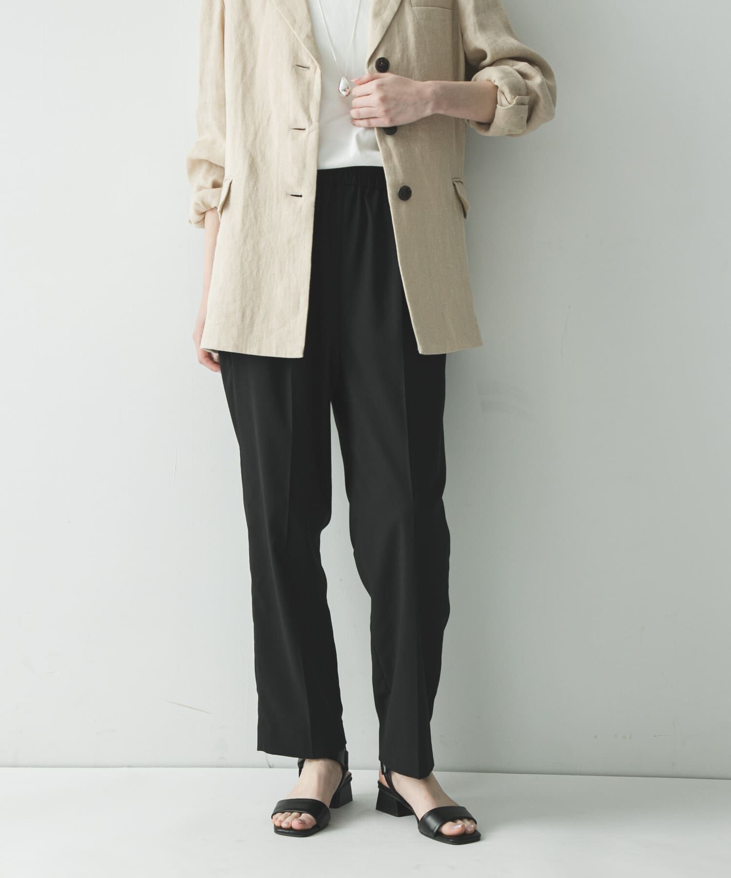 URBAN RESEARCH「『34サイズ/低身長向けも展開』ドロストテーパードパンツ」|その他|ブラック