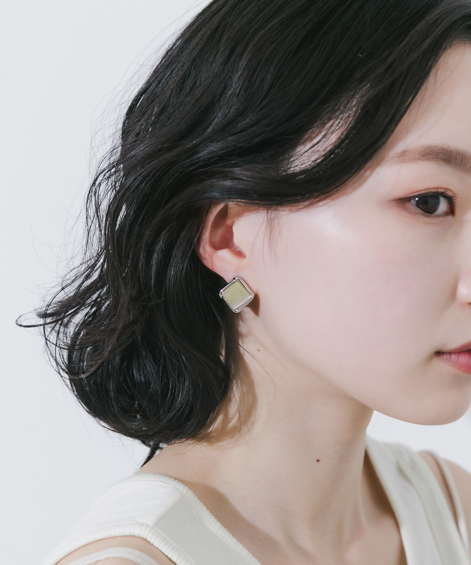 SMELLY「スクエアシェルイヤリング」|イヤリング|