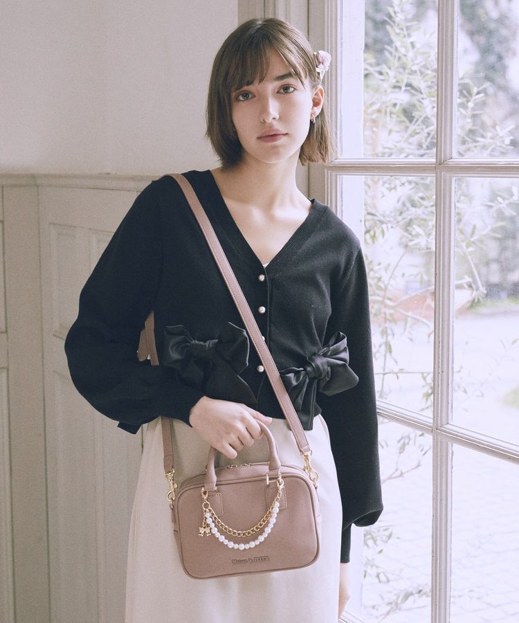 Maison de FLEUR「【チャーム付き/2Way】ワイドボストンバッグ」|ハンドバッグ|モカ