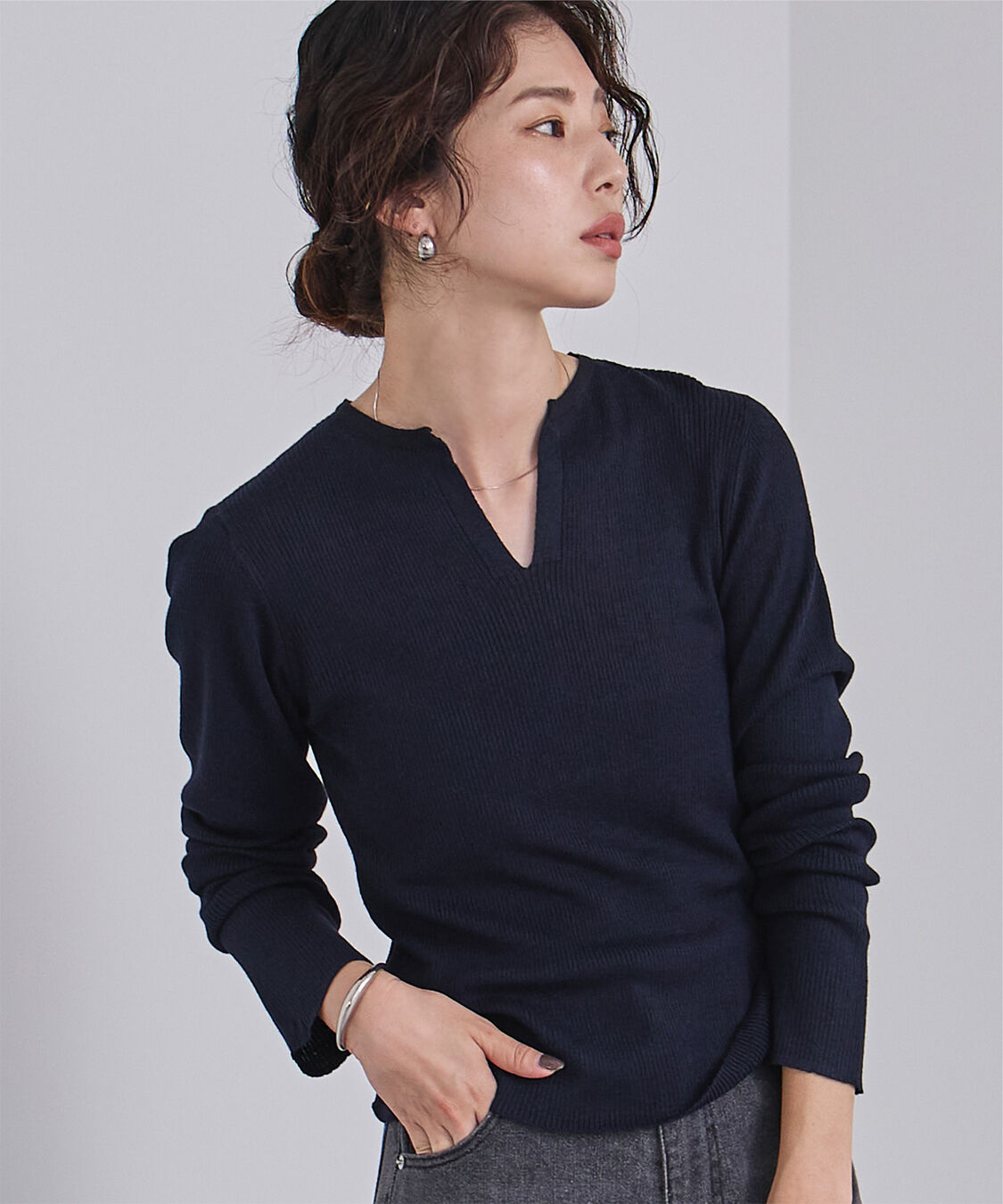 ur's「チクチクしないウールブレンドキーネックリブニット」|ニット・セーター|