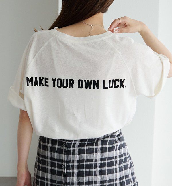  「ロゴ刺繍&times;フロッキープリント麻混Tシャツ」|Tシャツ・カットソー|