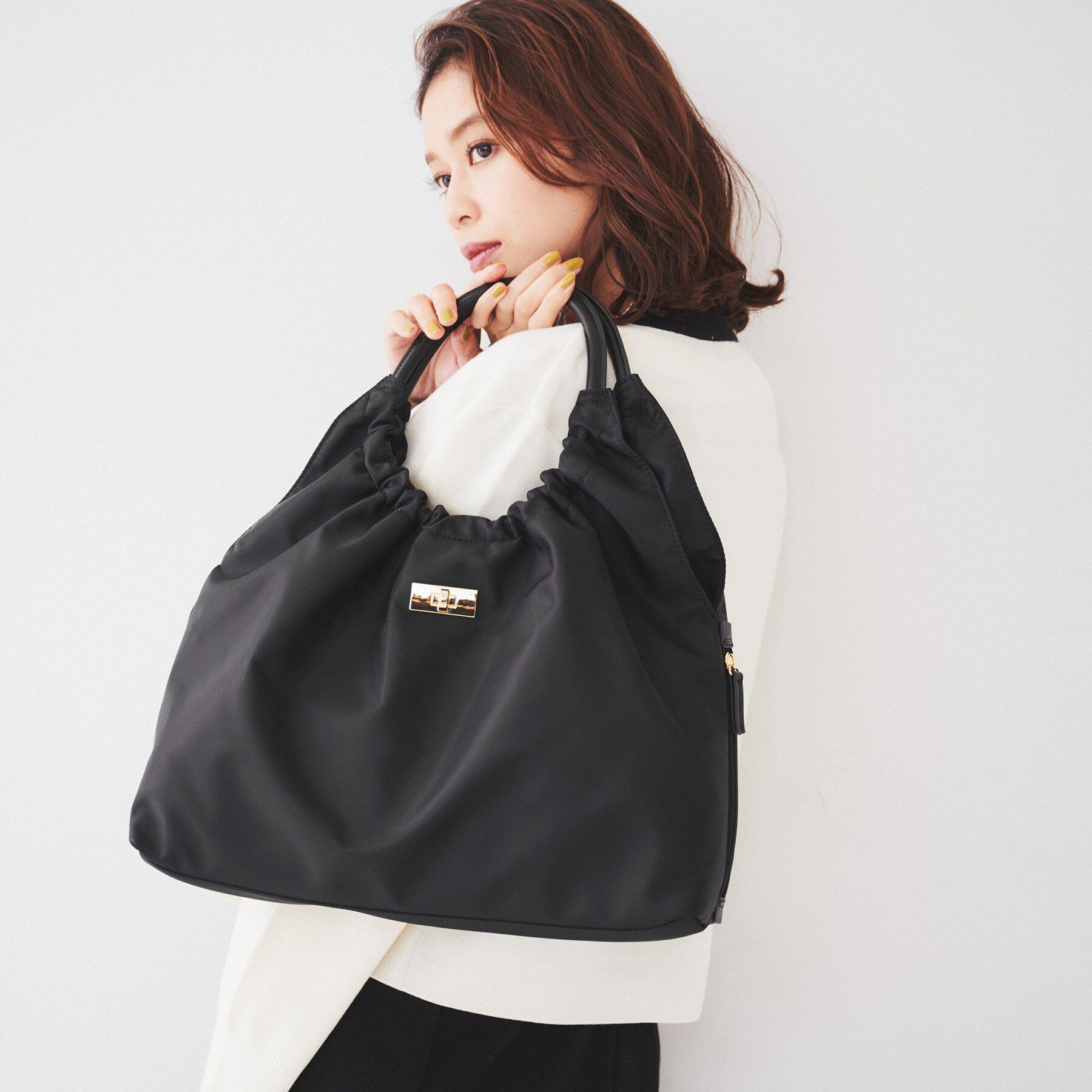 UNTITLED「軽やかナイロンフラットトート」|トートバッグ|