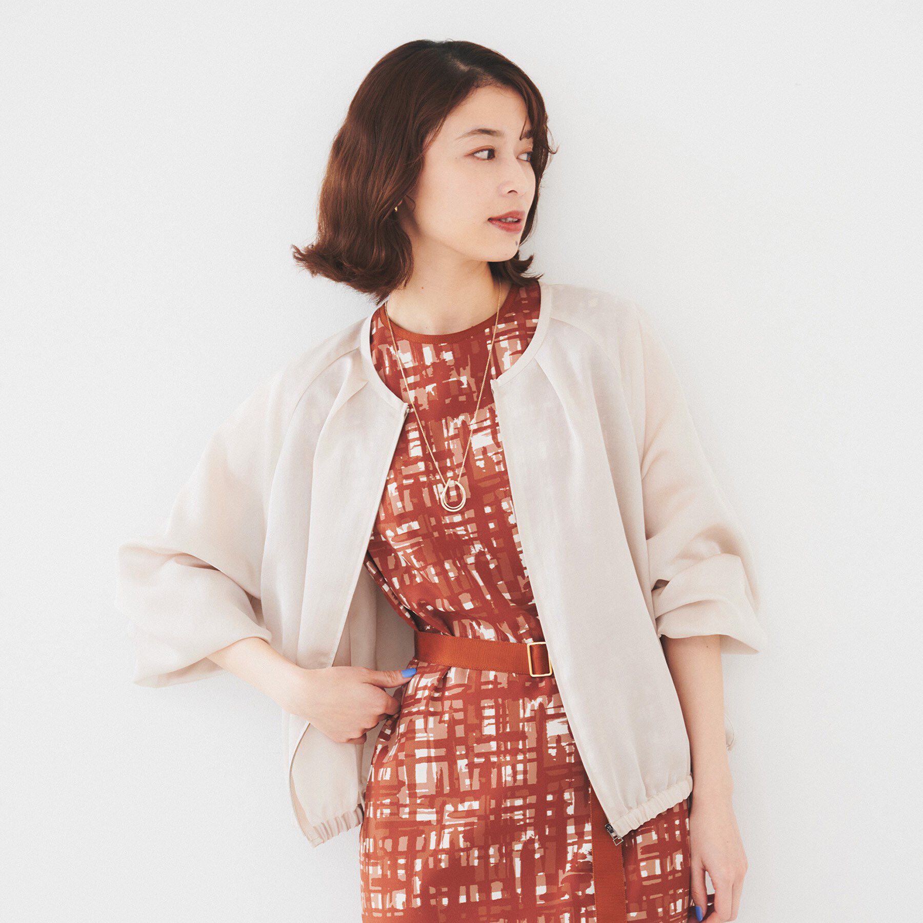 UNTITLED「【トレンド/洗える/軽い】シアーブルゾン」|ブルゾン・スタジャン|ライトベージュ(05