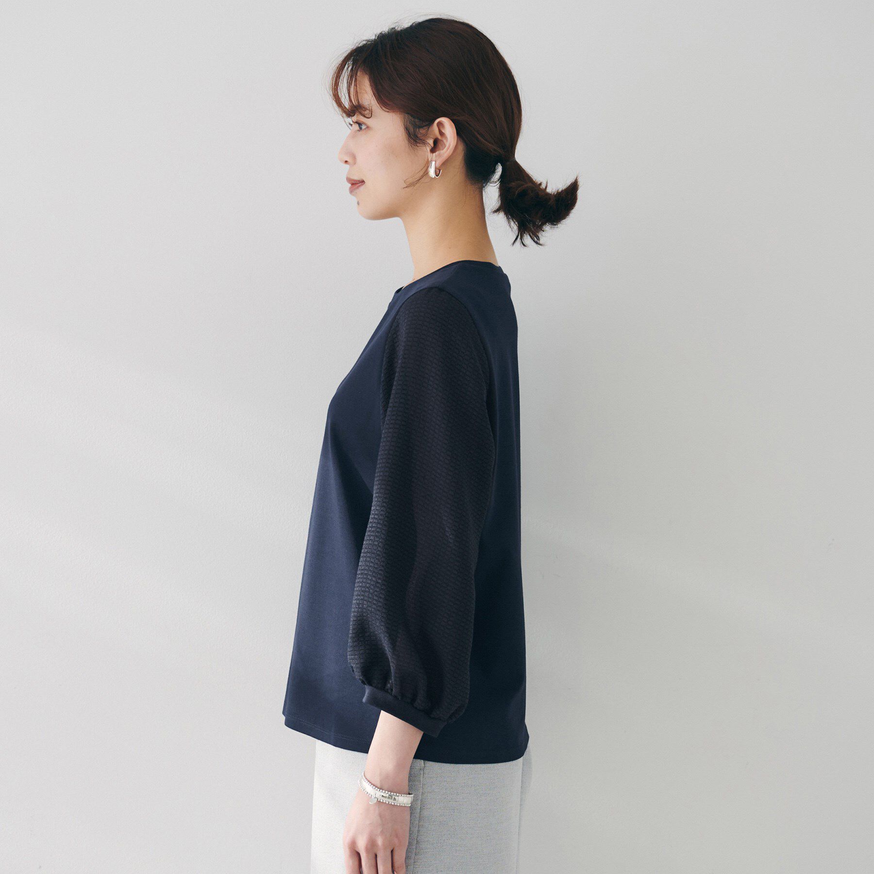 UNTITLED「【二の腕カバー/オンオフ】袖シアー ドッキングプルオーバー」|Tシャツ・カットソー|