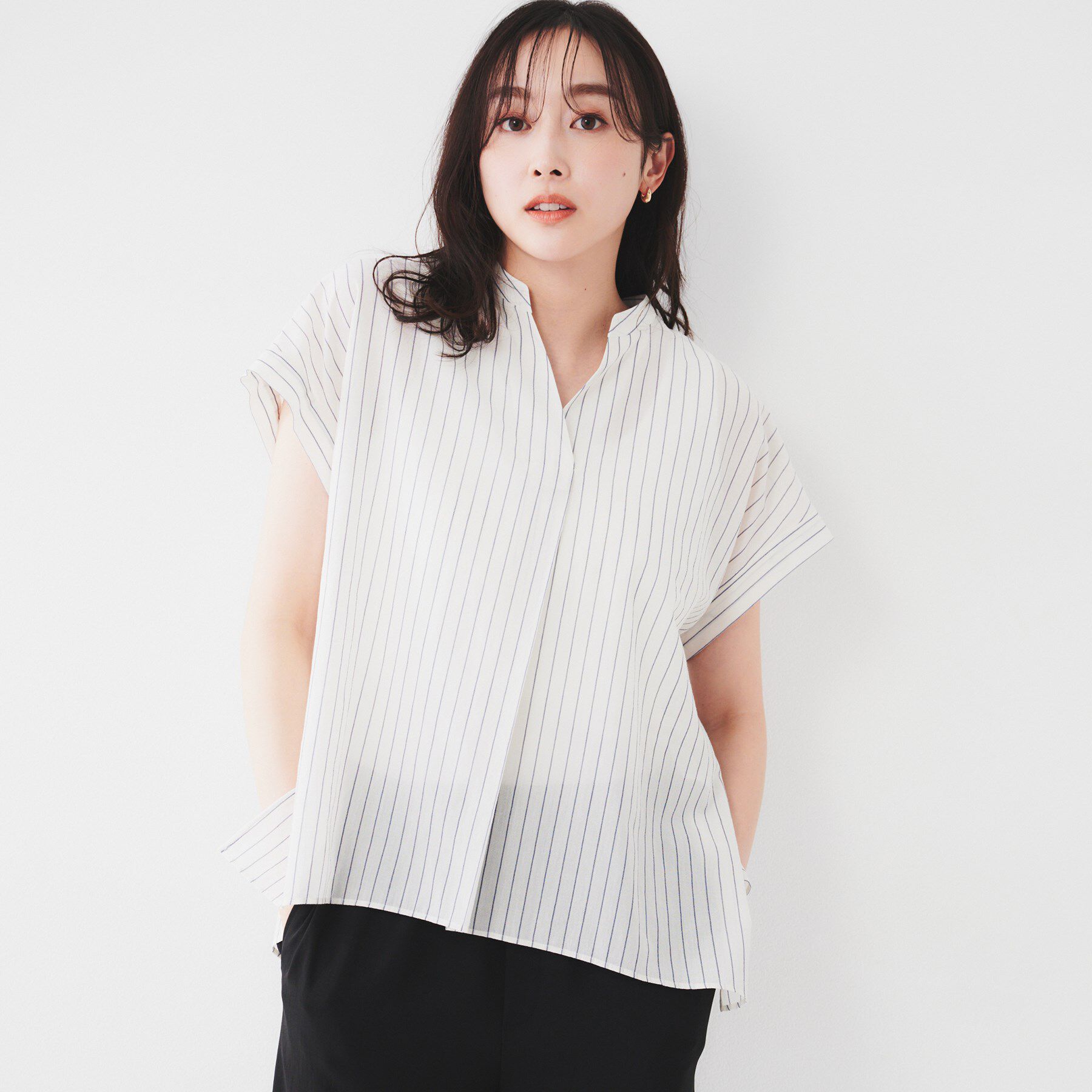 UNTITLED「【洗える/スキッパー】フレンチスリーブシアーブラウス」|シャツ・ブラウス|