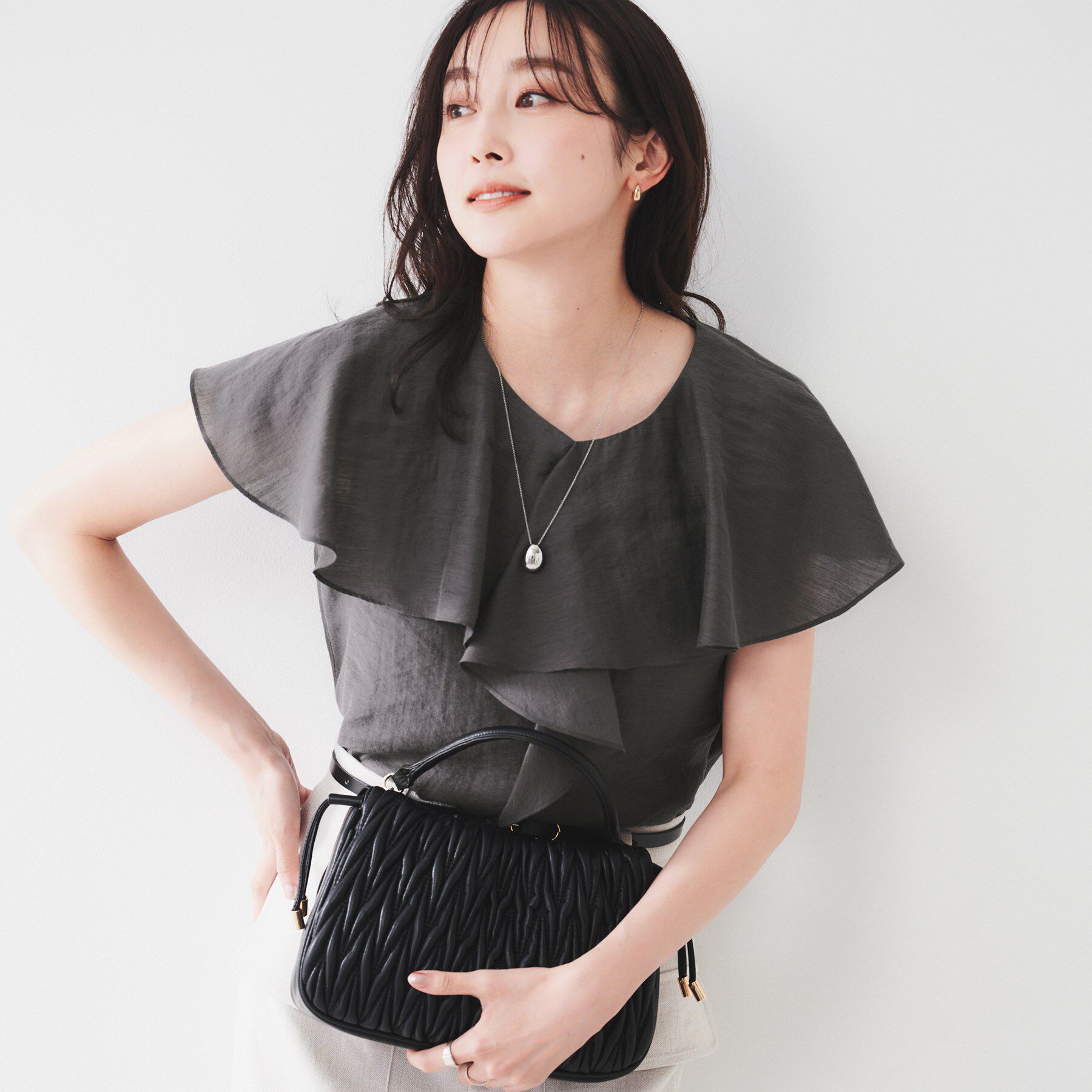 UNTITLED「【きれいめ/洗える/フリル】ラッフルシアーブラウス」|シャツ・ブラウス|