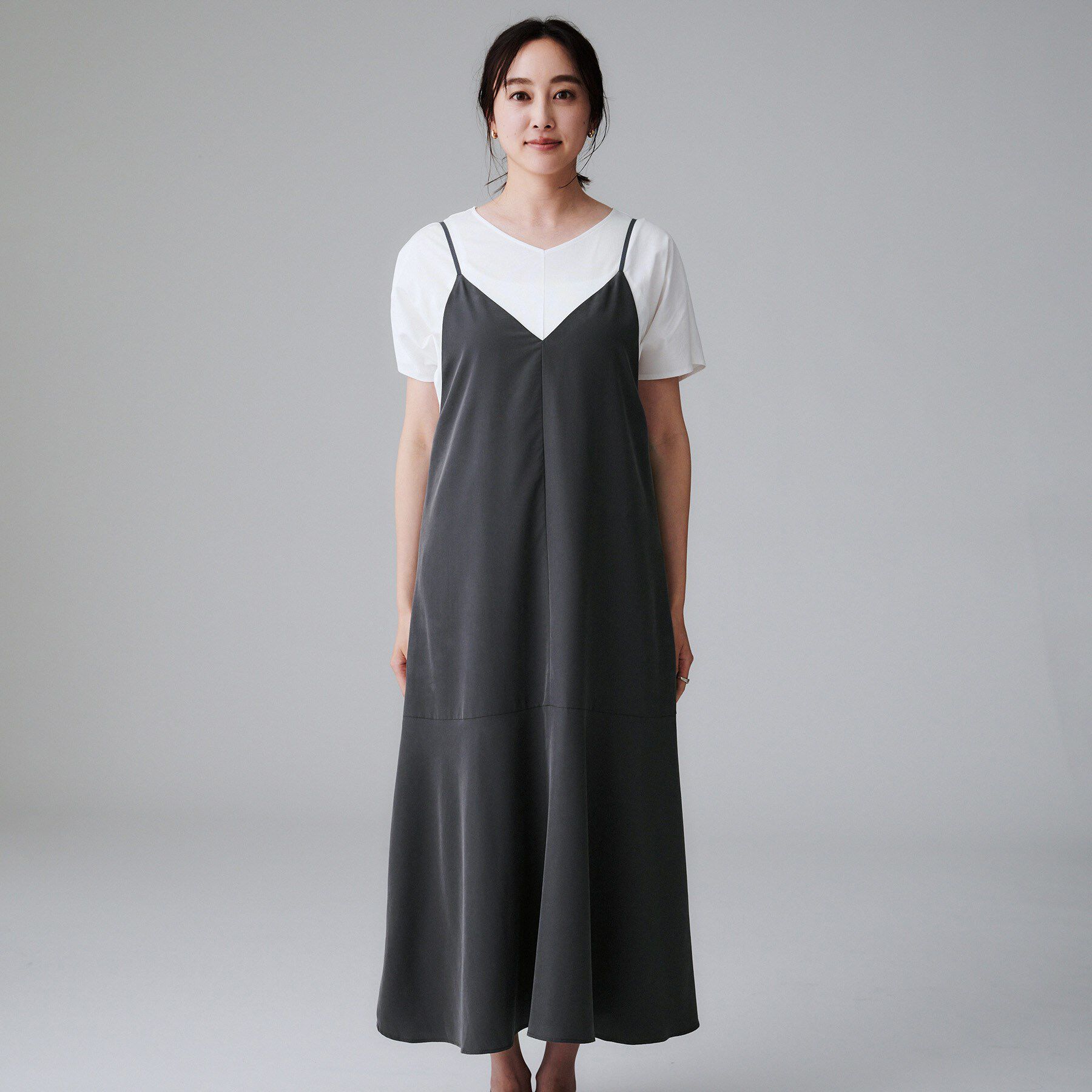 UNTITLED「【洗える/肩紐調節可能】パウダーキャミワンピース」|ワンピース|