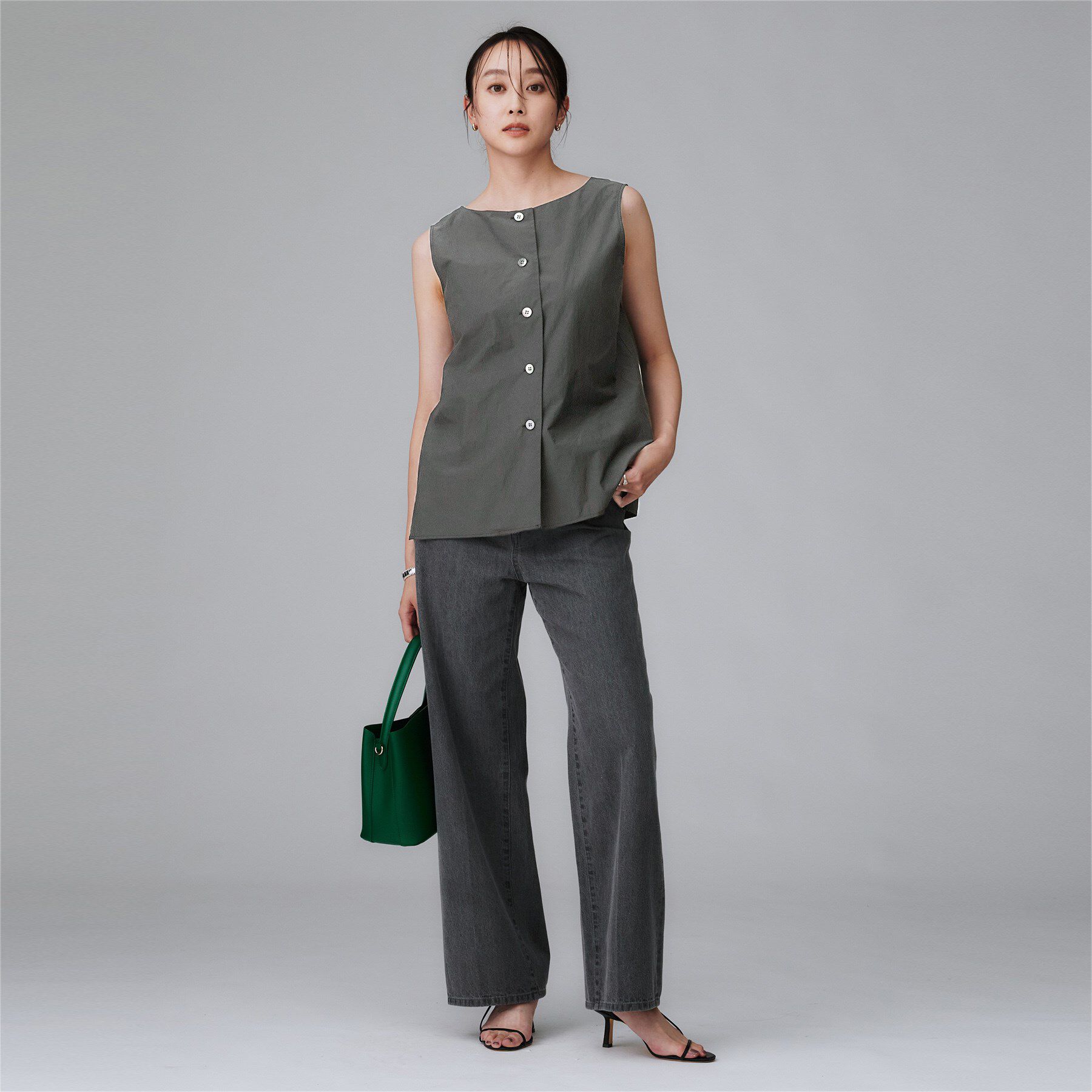 UNTITLED「【2WAY/セットアップ可/ノースリーブ/前ボタン】ファブリカブラウス」|シャツ・ブラウス|