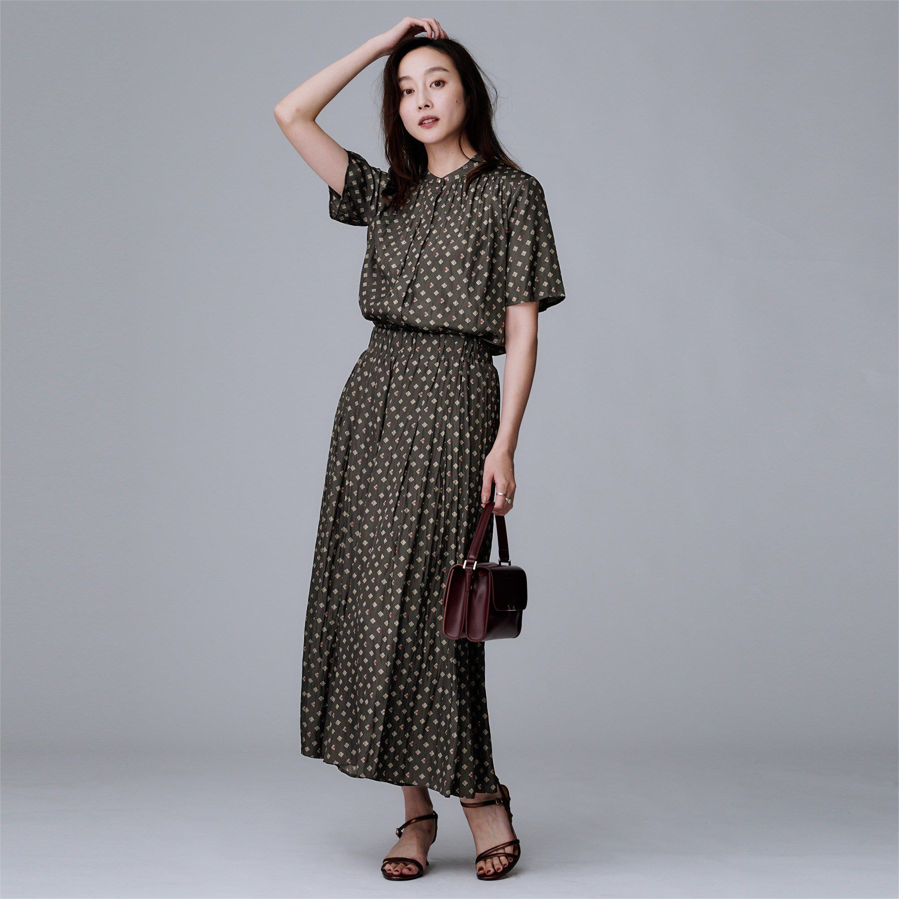 UNTITLED「【セットアップ可/リラクシー/通勤】スクエアジオメ柄ブラウス」|シャツ・ブラウス|