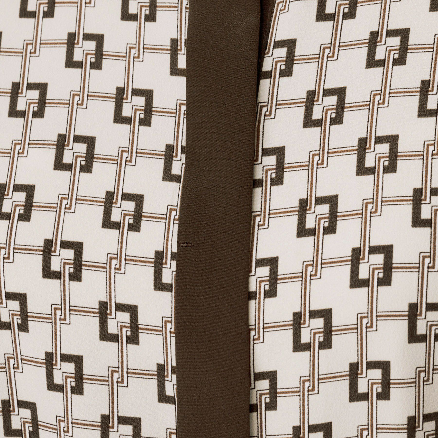 UNTITLED「【ウエストリボン/前開きボタン/レトロモダン】チェーン柄フレアワンピース」|ワンピース|