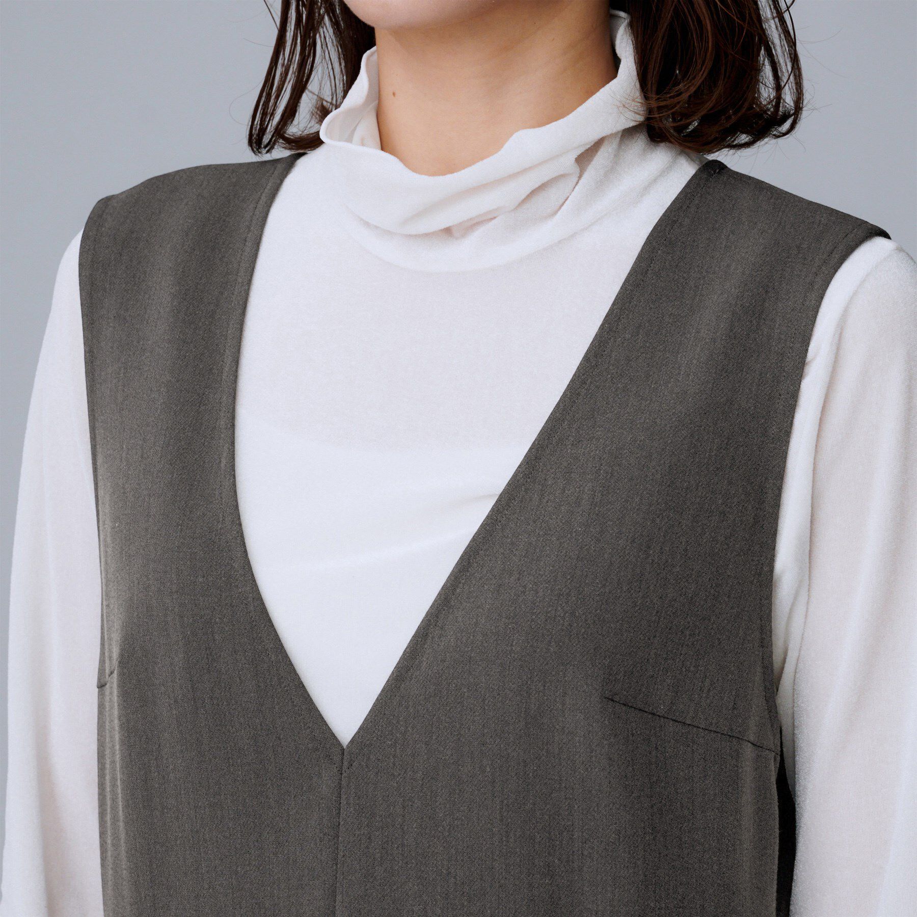 UNTITLED「【Aライン/ワンピース】Vネックジャンパースカート」|ワンピース|