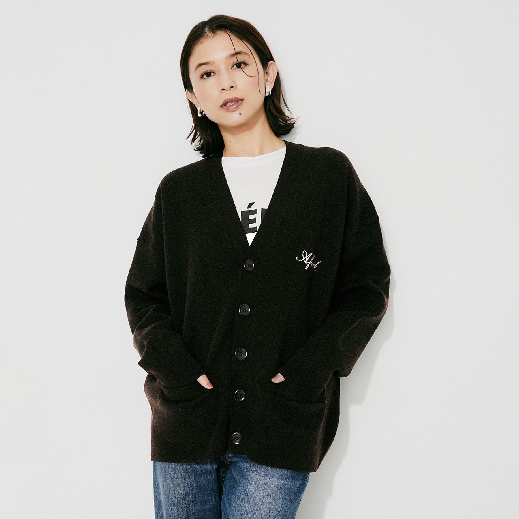 UNTITLED「【St．Johns 3rd Club】ロゴVネック カーディガン」|カーディガン|ブラウン(044)