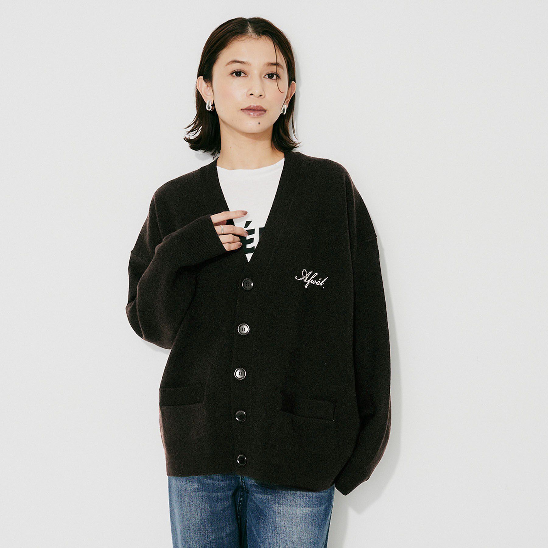 UNTITLED「【St．Johns 3rd Club】ロゴVネック カーディガン」|カーディガン|