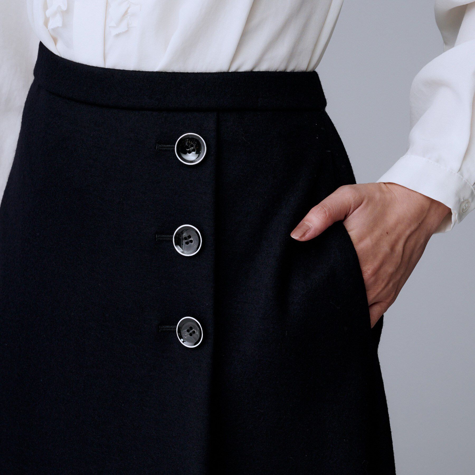 UNTITLED「【ウール100%/後ろウエストゴム】ミルドスムースフレアスカート」|スカート|