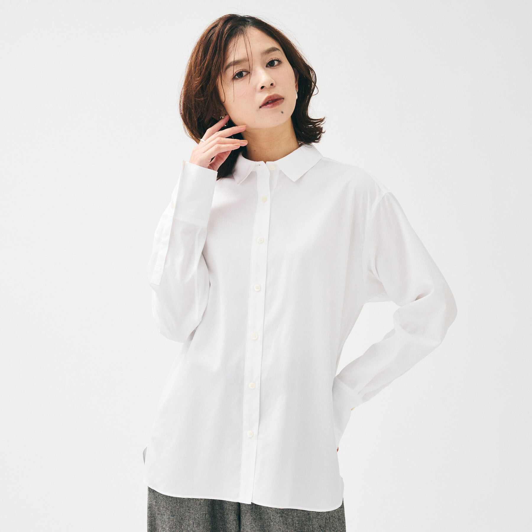 UNTITLED「【重ね着レイヤード/スーツブラウス】ファインブロードベーシックシャツ」|シャツ・ブラウス|オフホワイト(003