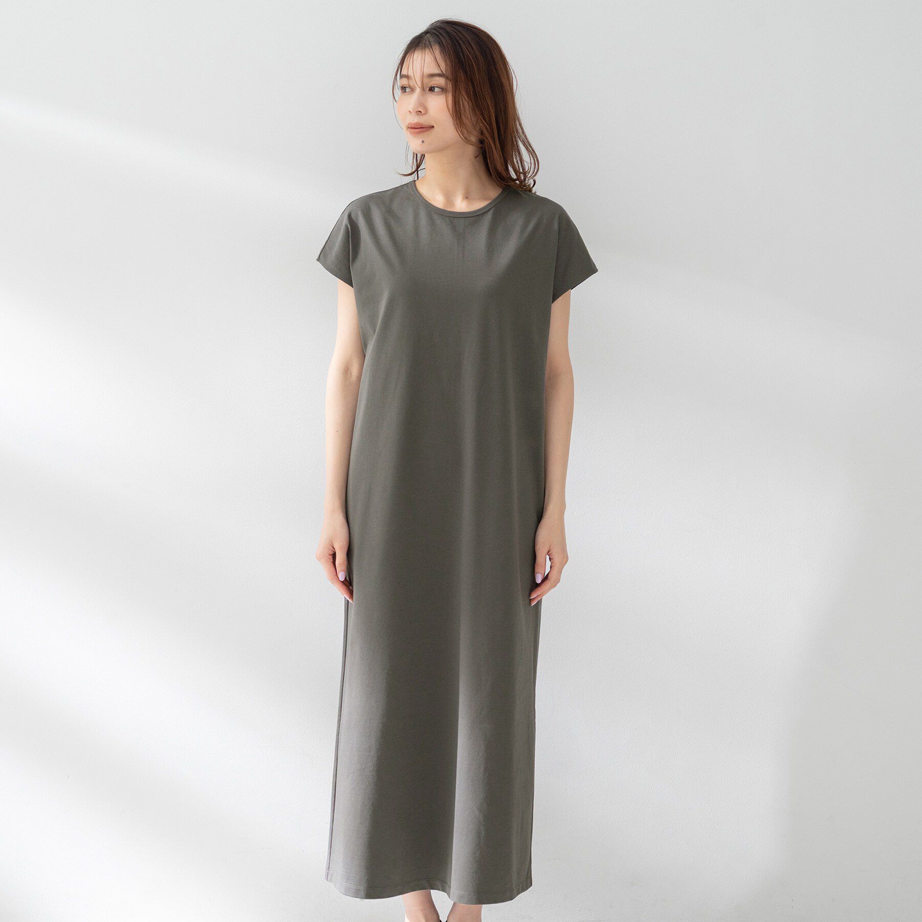 UNTITLED「【接触冷感/UVカット/遮熱/抗菌防臭】ライトプレーティングワンピース」|ワンピース|