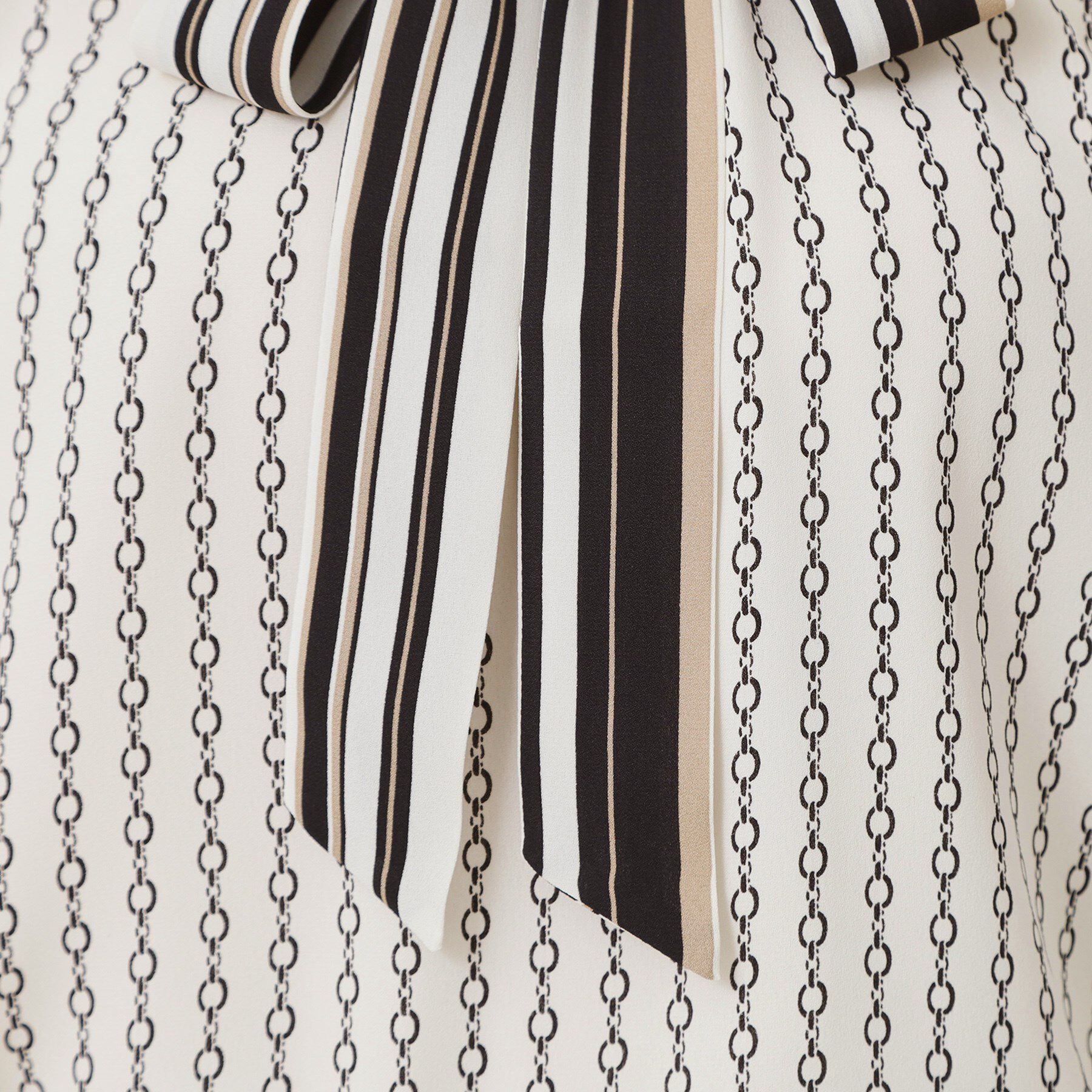 COUP DE CHANCE「【手洗い可／日本製】チェーン柄ブラウス」|シャツ・ブラウス|