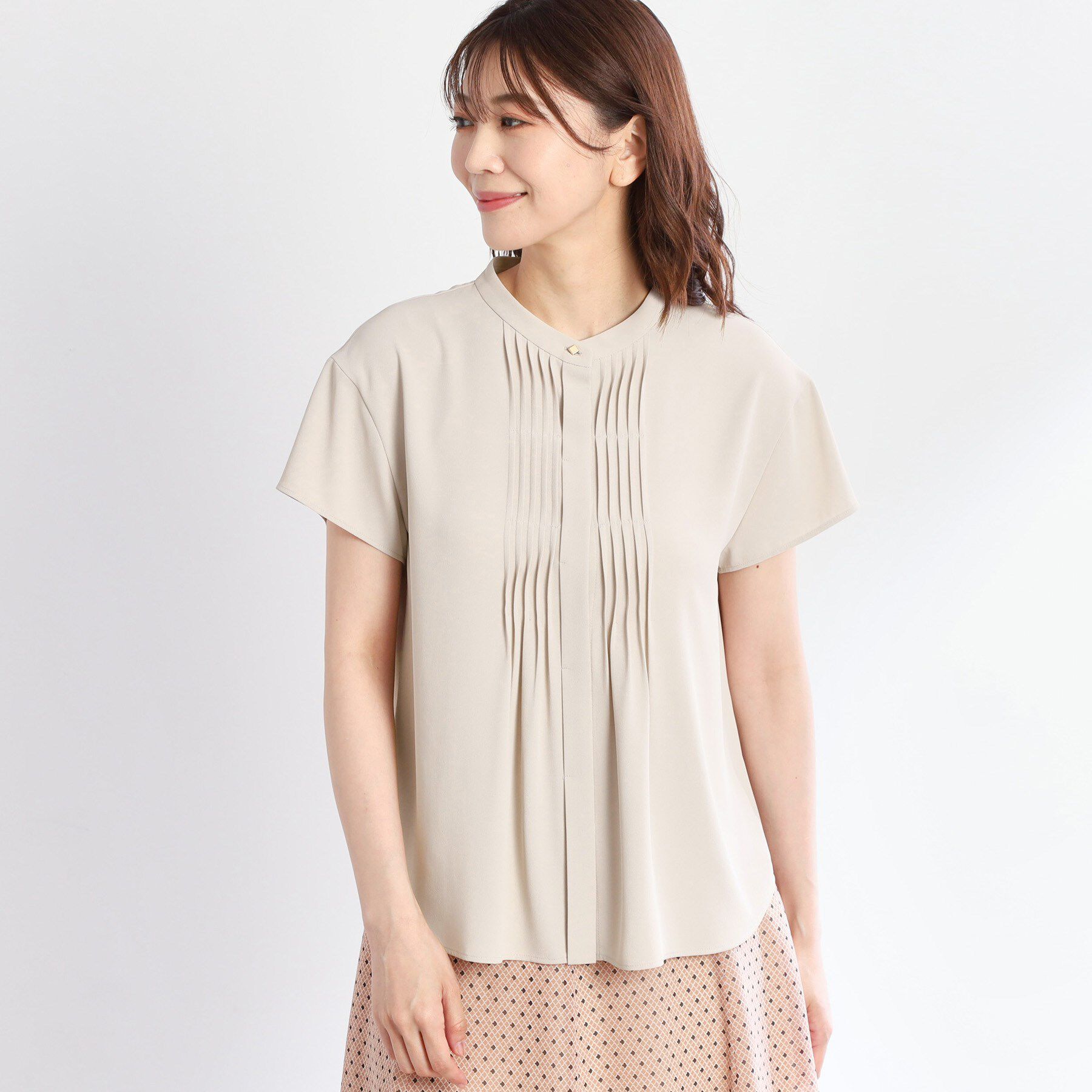 Reflect「【インナーに◎／すっきり見え！長め丈】タックデティールブラウス」|シャツ・ブラウス|