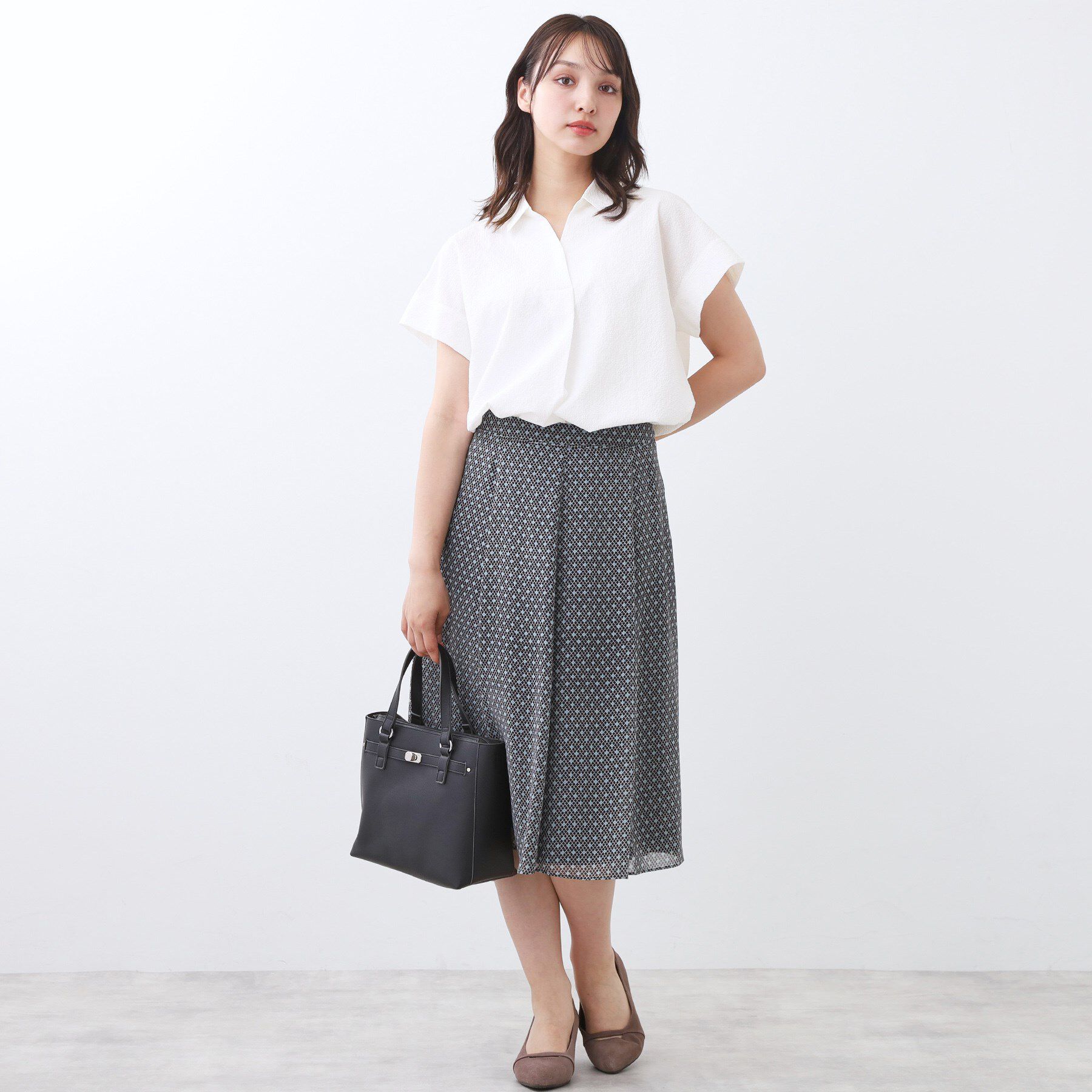 Reflect「【二の腕さりげなくカバー】シャツ衿オフボディブラウス」|シャツ・ブラウス|