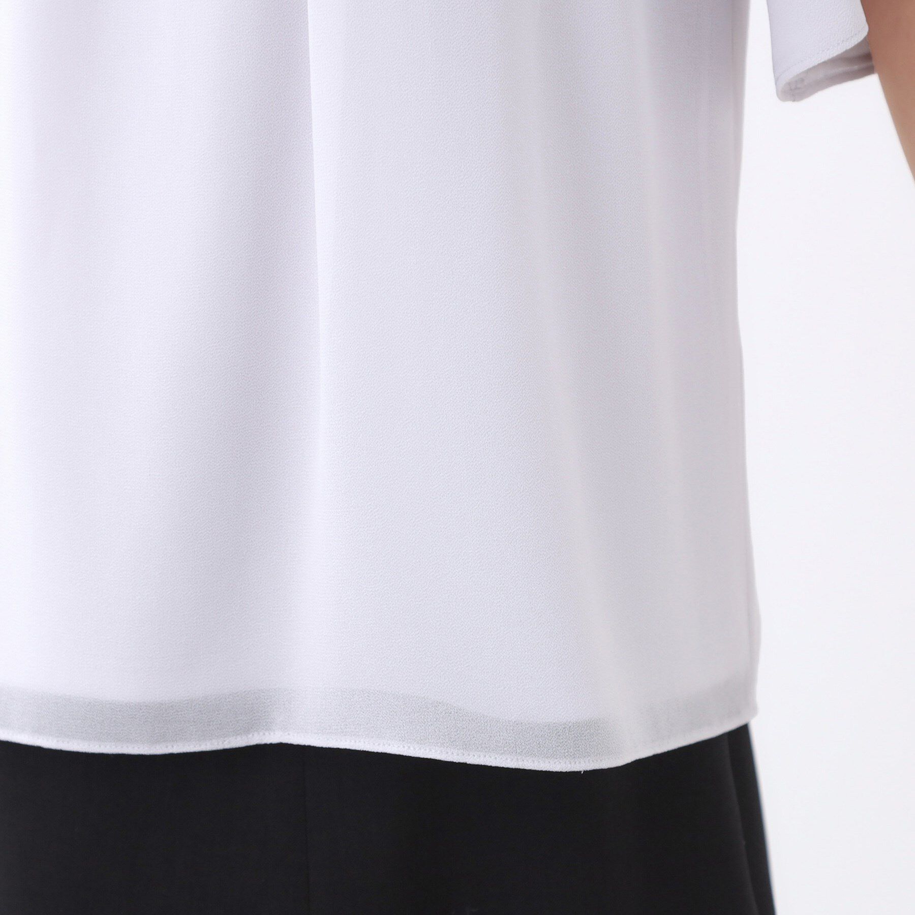 Reflect「【一枚着で着映え◎／ジャケットのインナーにも】フロント開きブラウス」|シャツ・ブラウス|