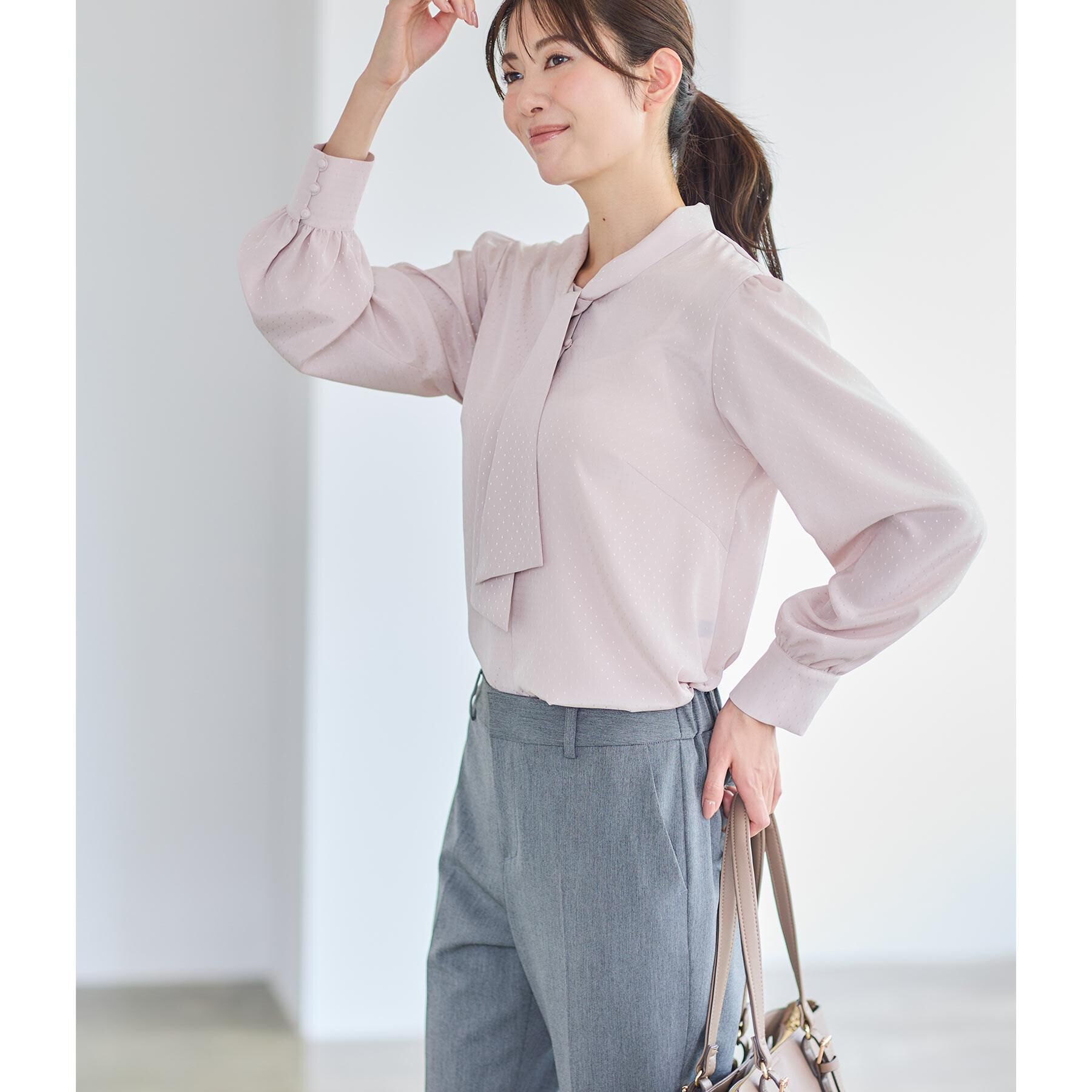 Reflect「【きちんと見え／通勤／セレモニーにおすすめ◎】ドット柄ボウタイブラウス」|シャツ・ブラウス|