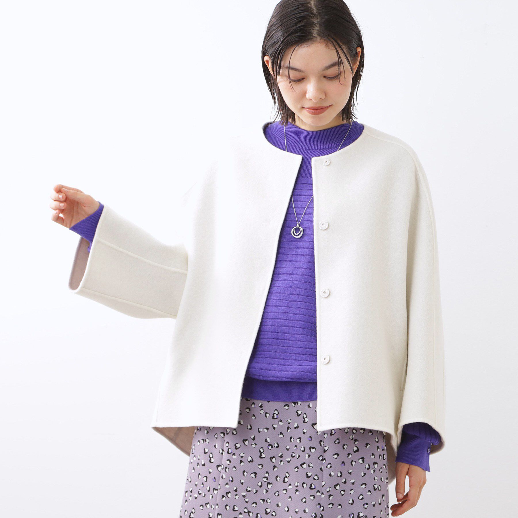 Reflect「リバー仕立てショートコート」|ノーカラーコート|オフホワイト(503