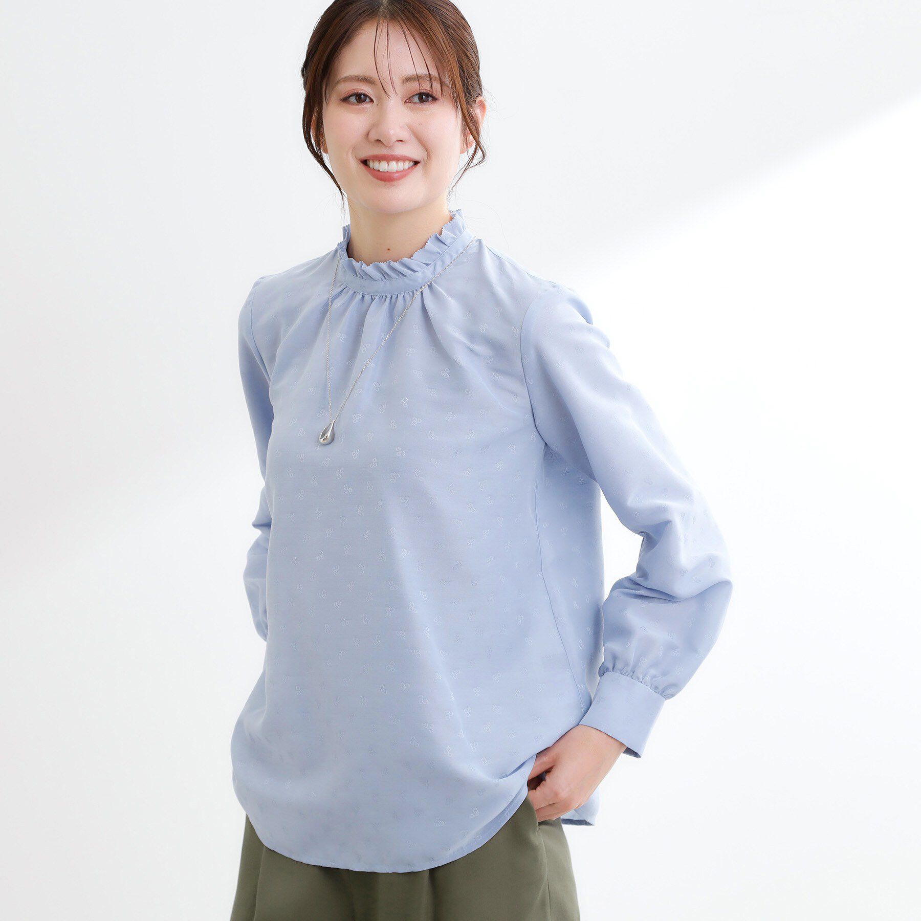 Reflect「フリルネックサテンジャカードブラウス」|シャツ・ブラウス|