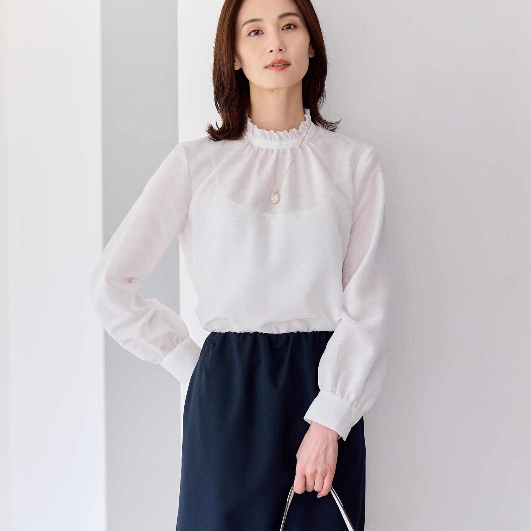 Reflect「フリルネックサテンジャカードブラウス」|シャツ・ブラウス|