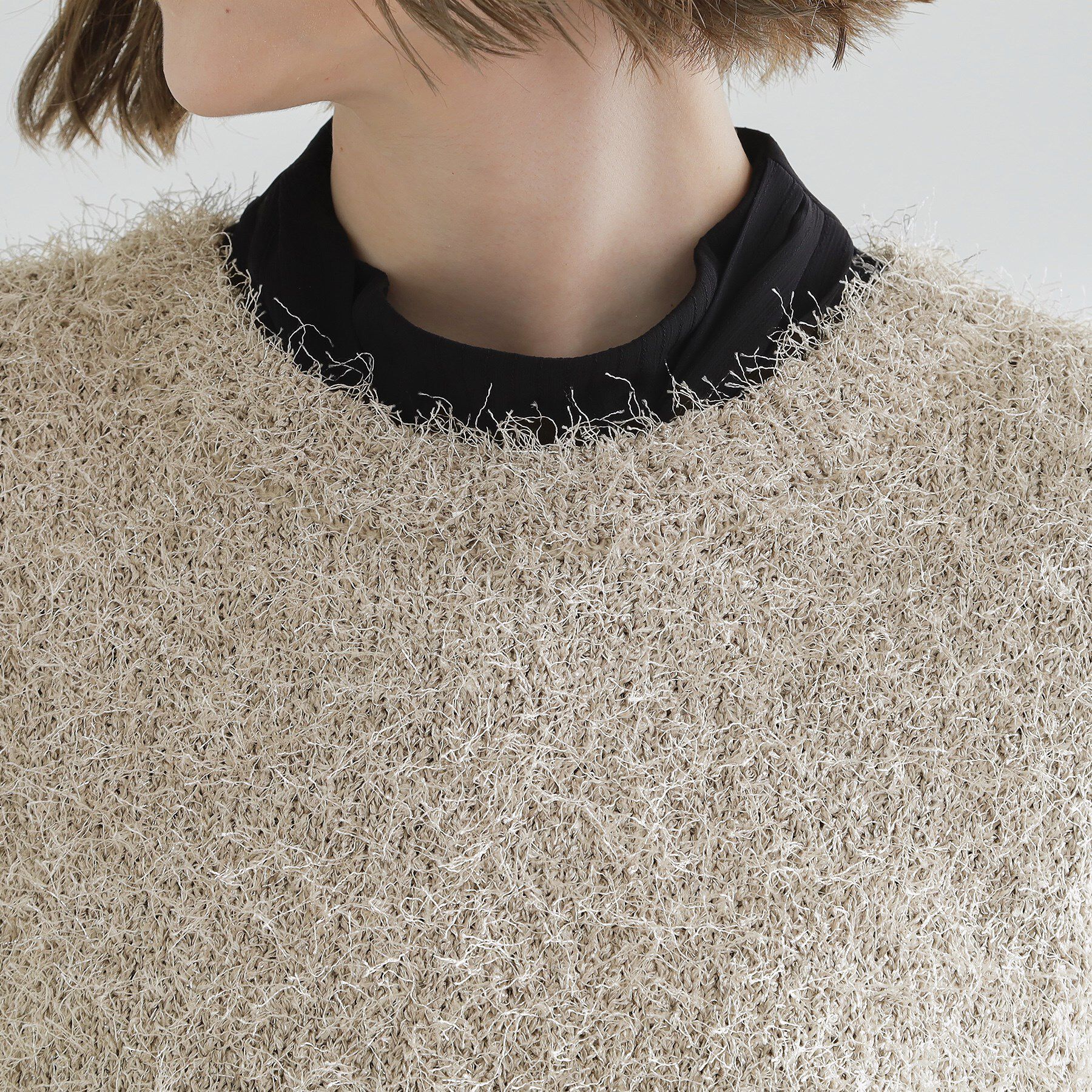 grove「夏の余韻と秋の気配をつなぐ　ラメフェザーニットベスト」|ニット・セーター|