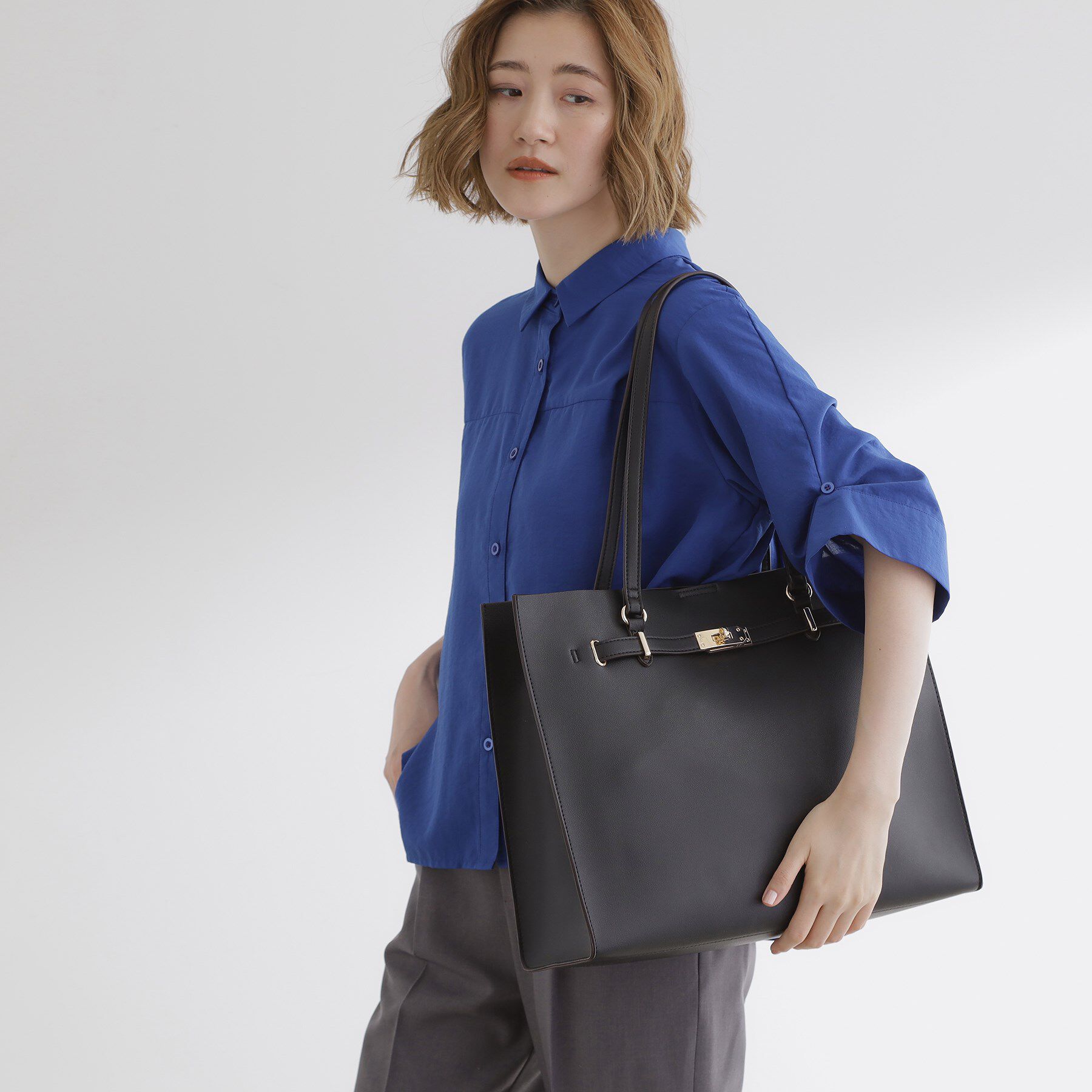 grove「【A4】ベルトスクエアトート」|トートバッグ|ブラック(019)