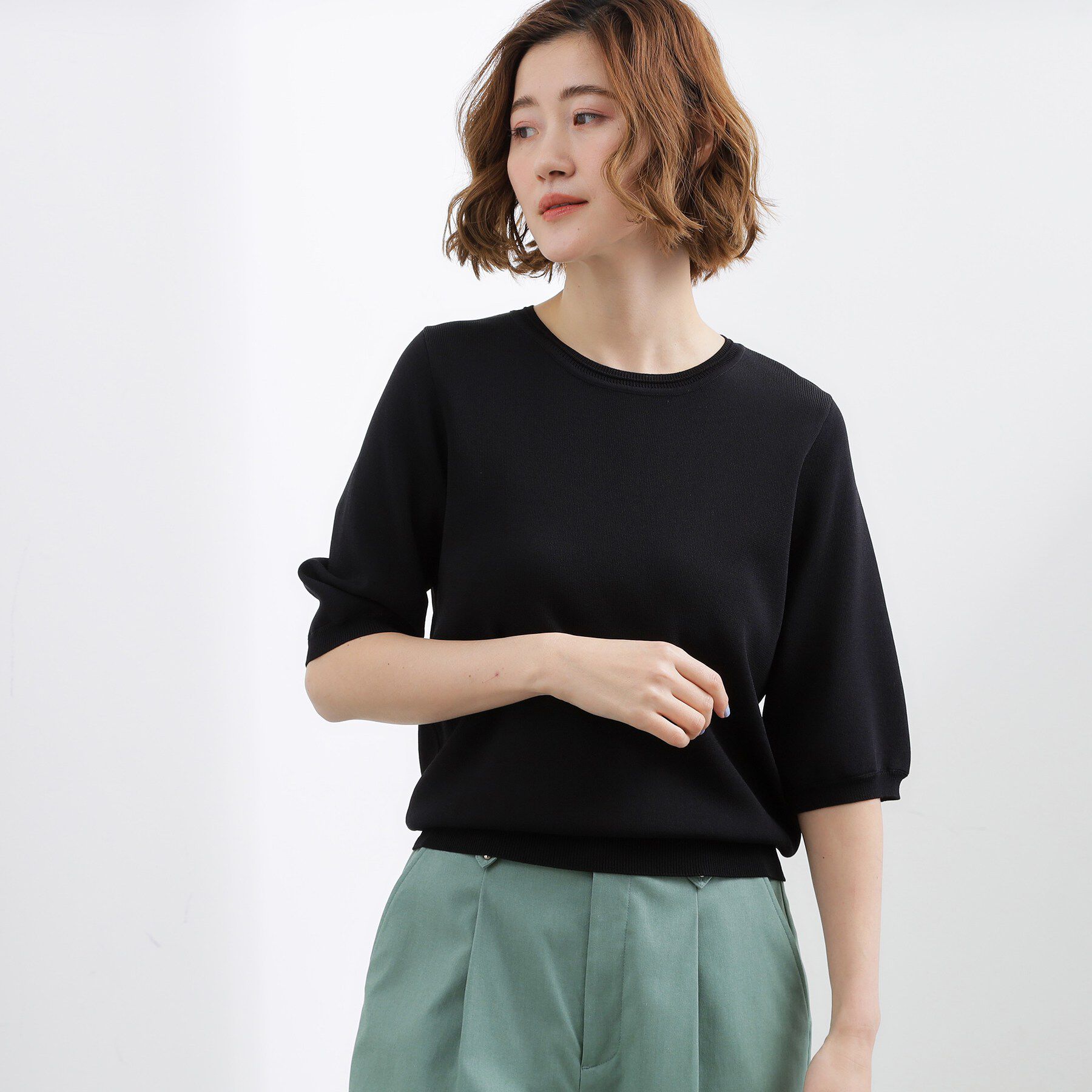 grove「新色入荷！【貴島明日香さん着用・シリーズ累計34万枚】やわらかドライタッチ 五分袖クルーネックニット」|ニット・セーター|
