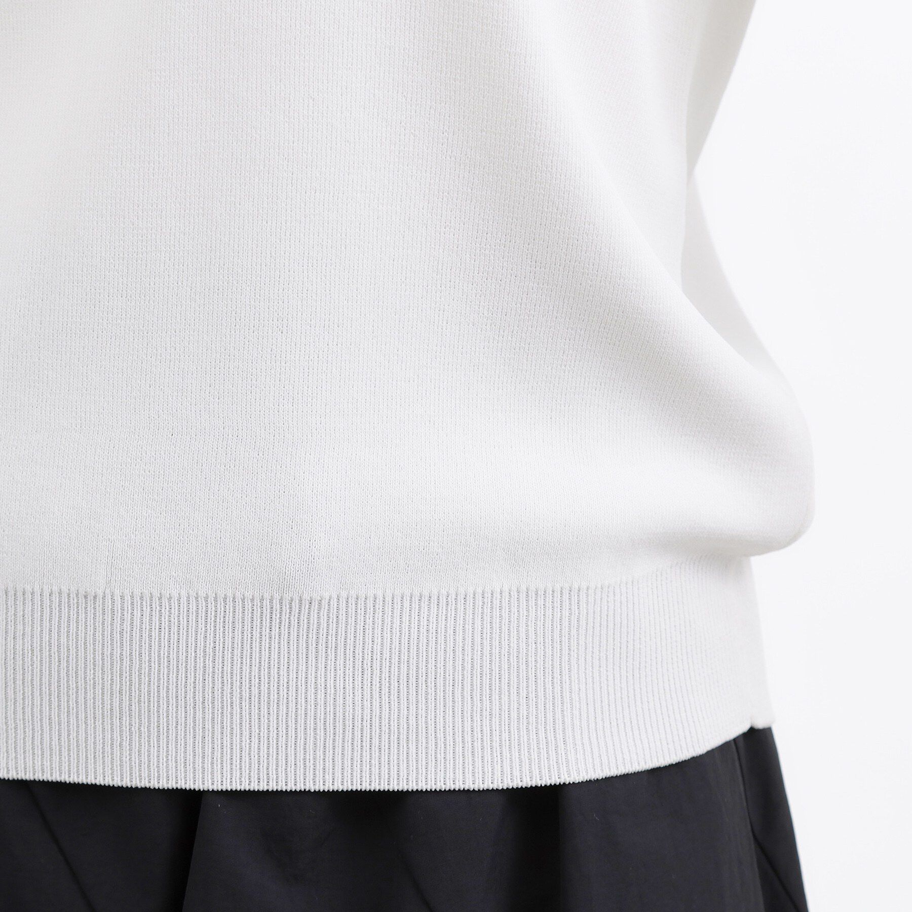 grove「新色入荷！【貴島明日香さん着用・シリーズ累計34万枚】やわらかドライタッチ 五分袖クルーネックニット」|ニット・セーター|