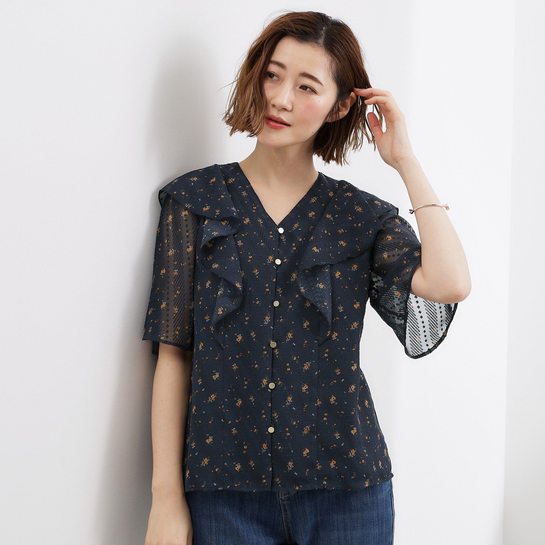 grove「【二の腕カバー・お仕事◎】フラワープリントブラウス」|シャツ・ブラウス|ダークネイビー(11