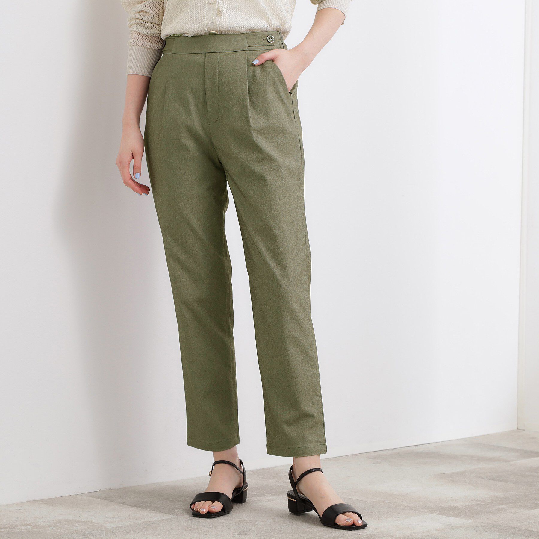 grove「【シリーズ累計13万枚/ひんやり・UV】すっきり見えが叶うサマーハイパーストレッチ テーパードパンツ」|その他|カーキ(026)