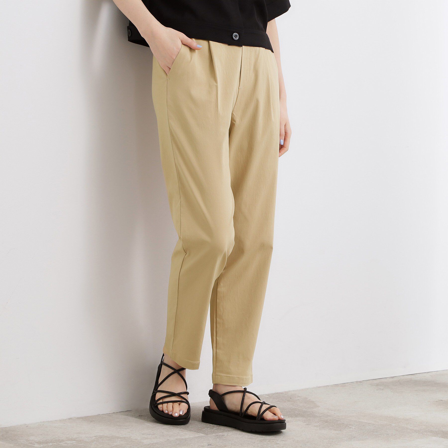 grove「【シリーズ累計13万枚/ひんやり・UV】すっきり見えが叶うサマーハイパーストレッチ テーパードパンツ」|その他|ベージュ(052)