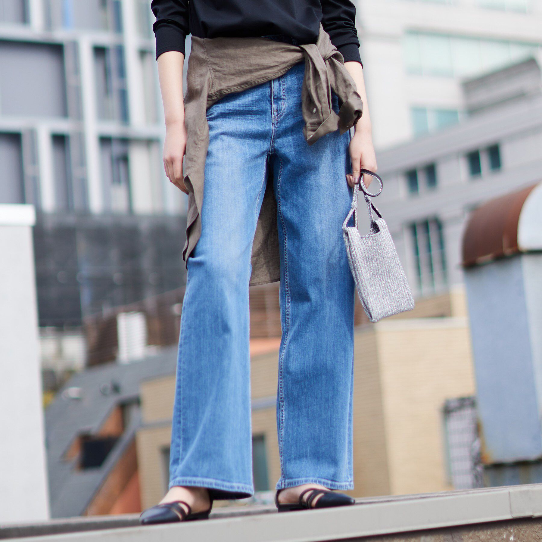 INDIVI「【褒められデニム】ワイドストレート デニムパンツ」|デニム|クリアブルー(692