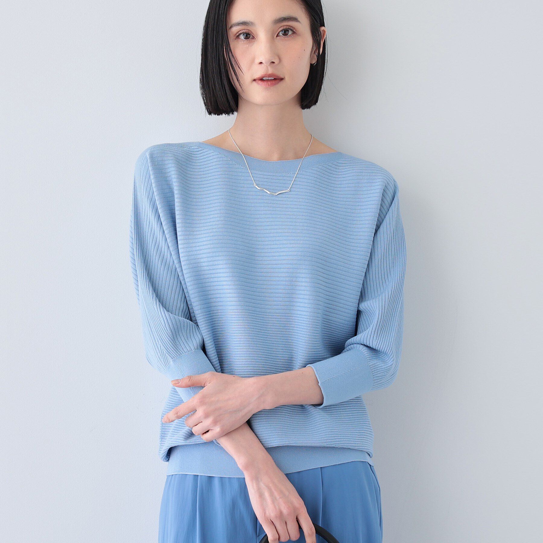 INDIVI「【洗える／無縫製】美シルエット ドルマンスリーブニット」|ニット・セーター|ブルー(091)