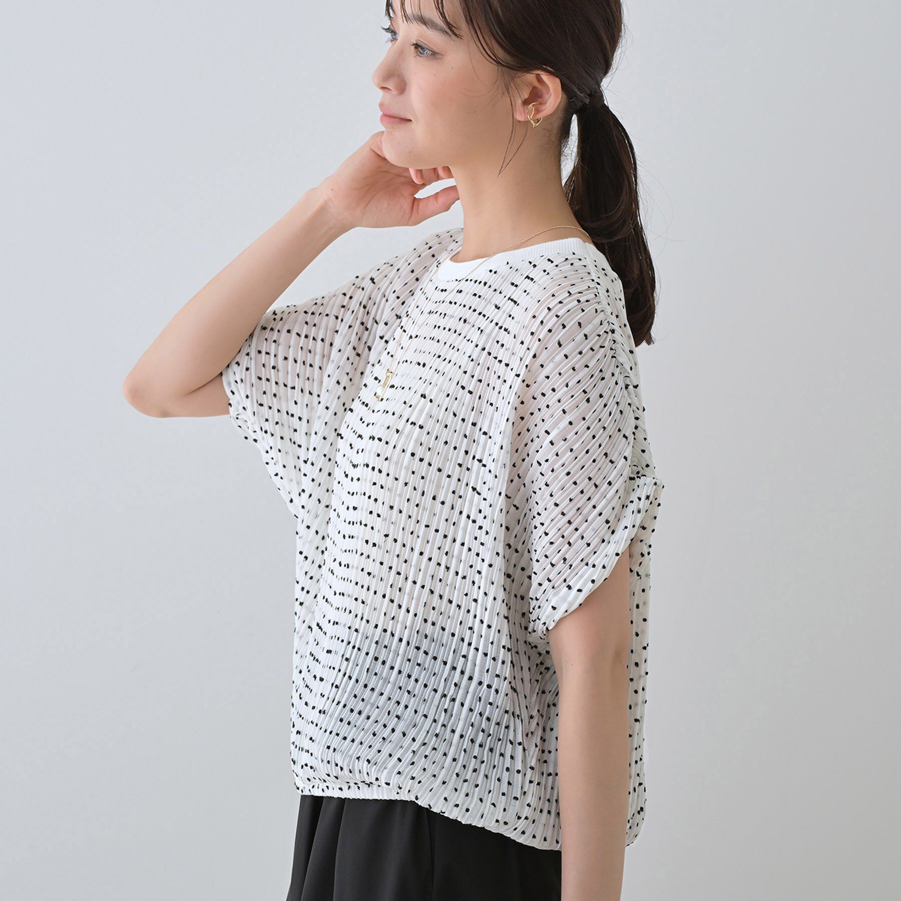 INDIVI「【洗える／ドット柄／凹凸素材】プリーツデザインブラウス」|シャツ・ブラウス|