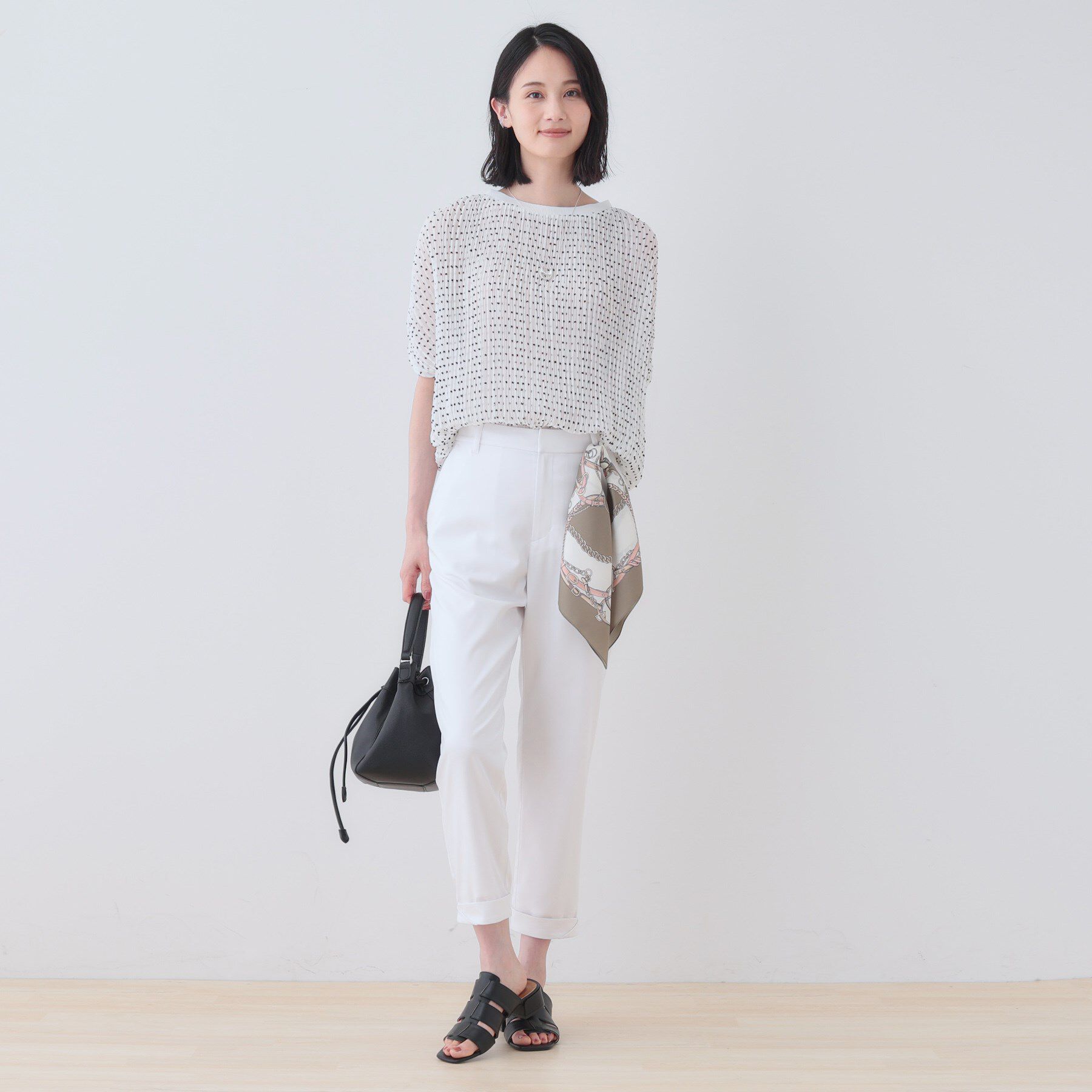 INDIVI「【洗える／高ストレッチ】クロップド丈サテンテーパードパンツ」|その他|