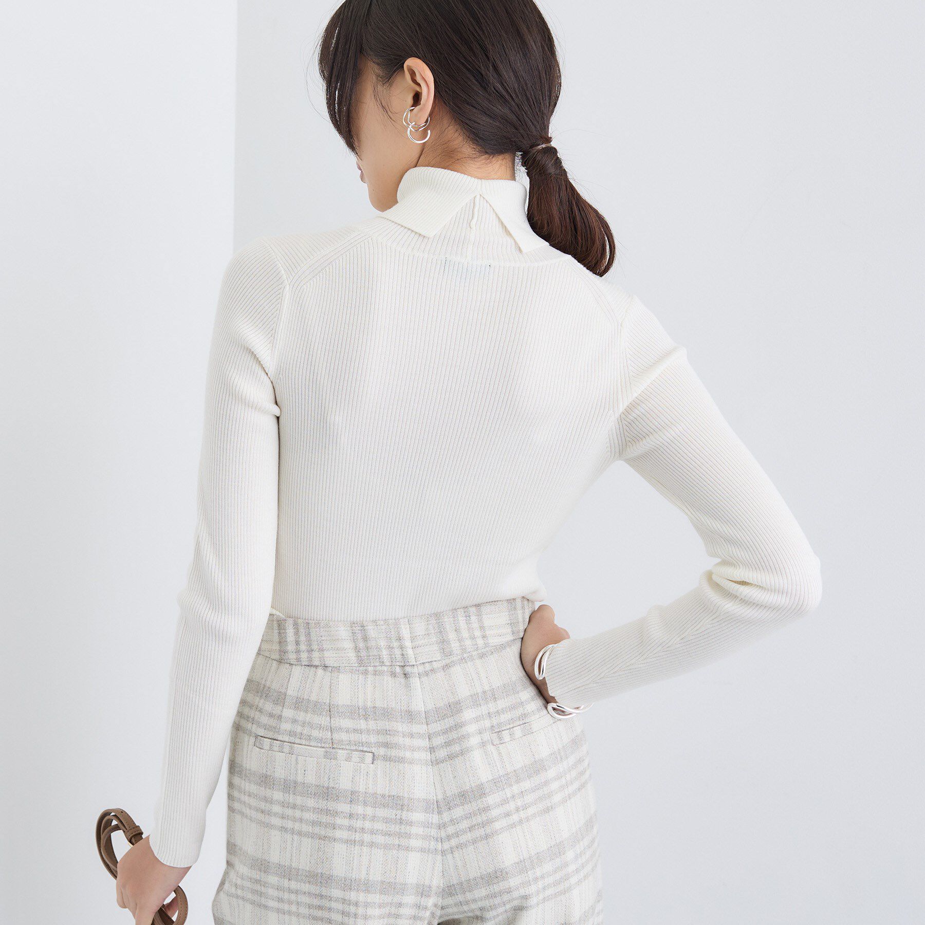 INDIVI「【洗える／毛玉になりにくい】エクストラファインウール リブタートルニット」|ニット・セーター|