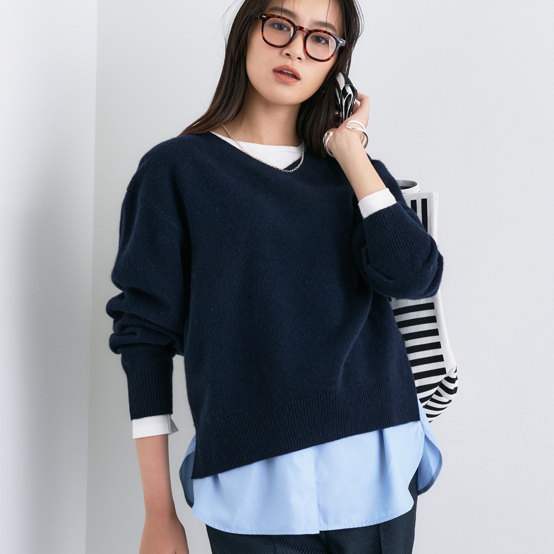 INDIVI「【洗える／カシミヤ混】ミドルゲージVネックニット」|ニット・セーター|