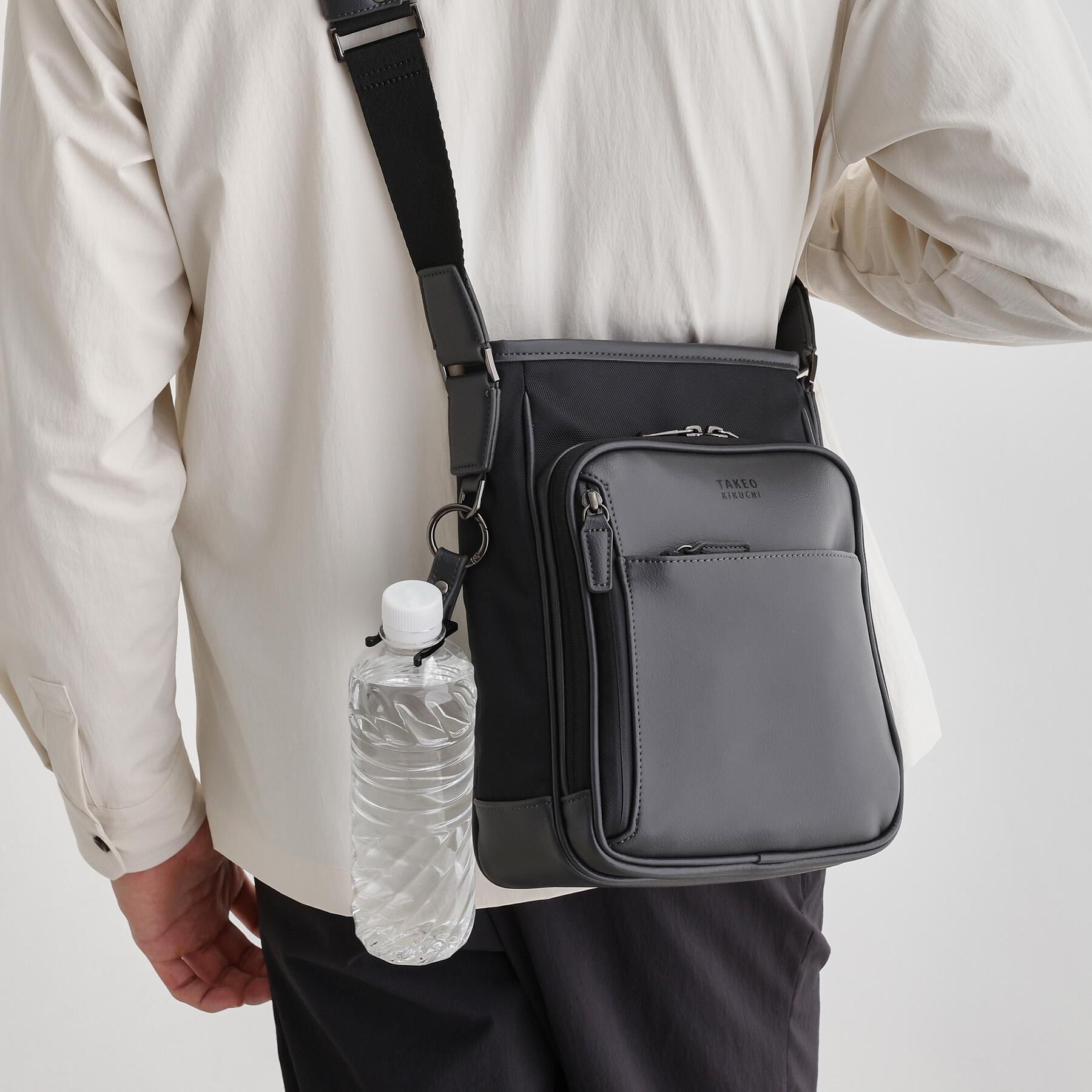 TAKEO KIKUCHI「【撥水機能】 CORDLEY（R）スマートショルダー」|ショルダー・メッセンジャー|