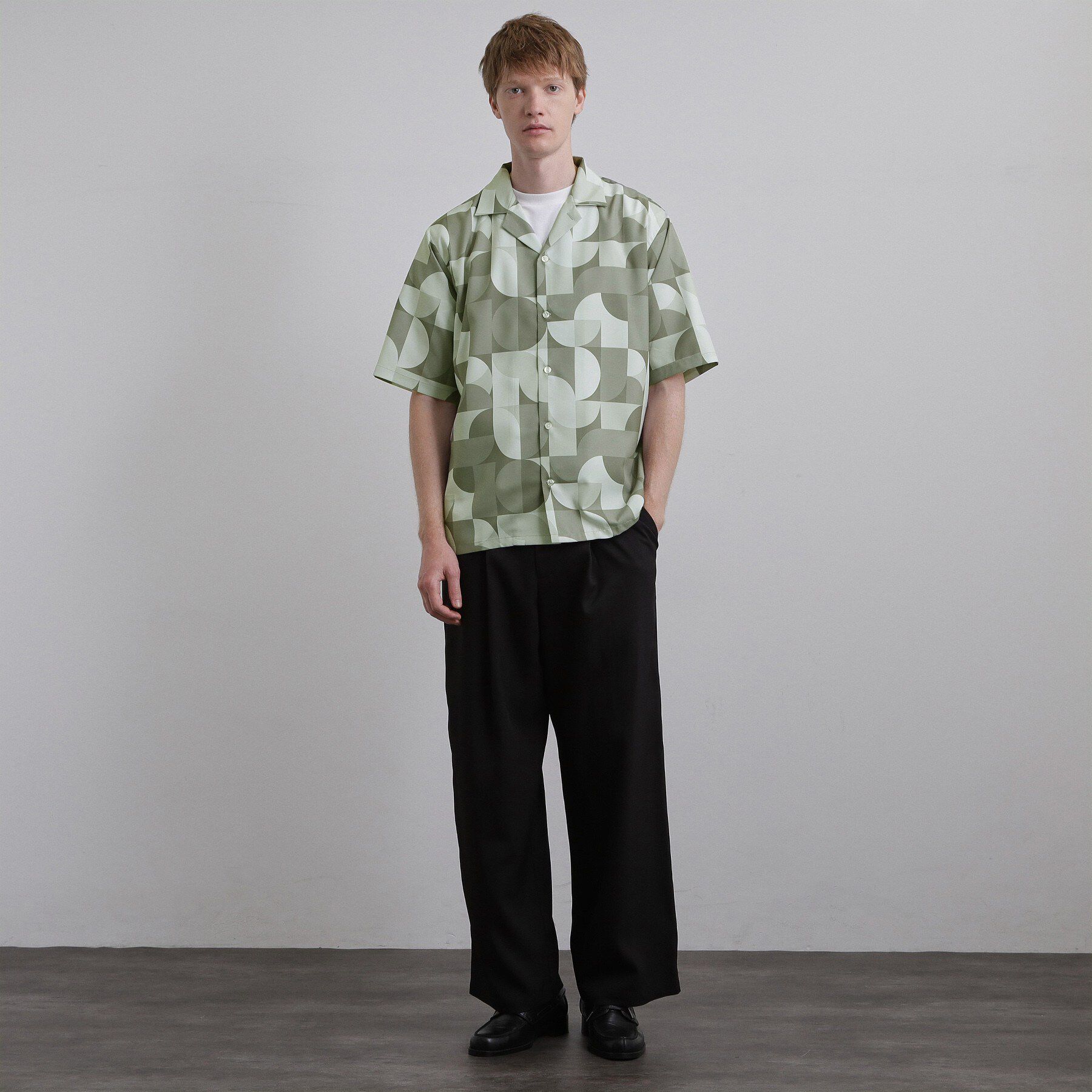 tk.TAKEO KIKUCHI「幾何学プリントシャツ」|シャツ・ブラウス|